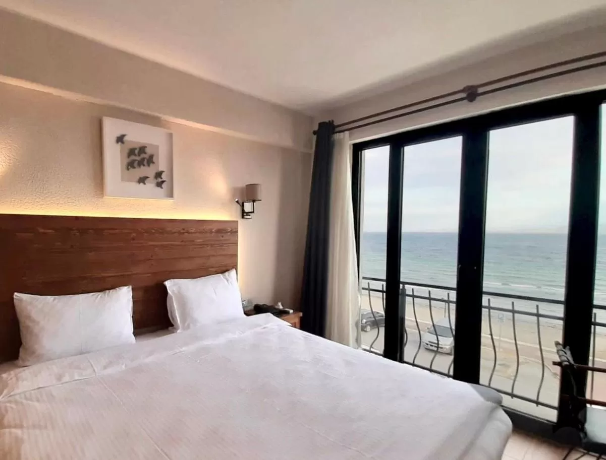 Bed in 8 Rooms Hotel