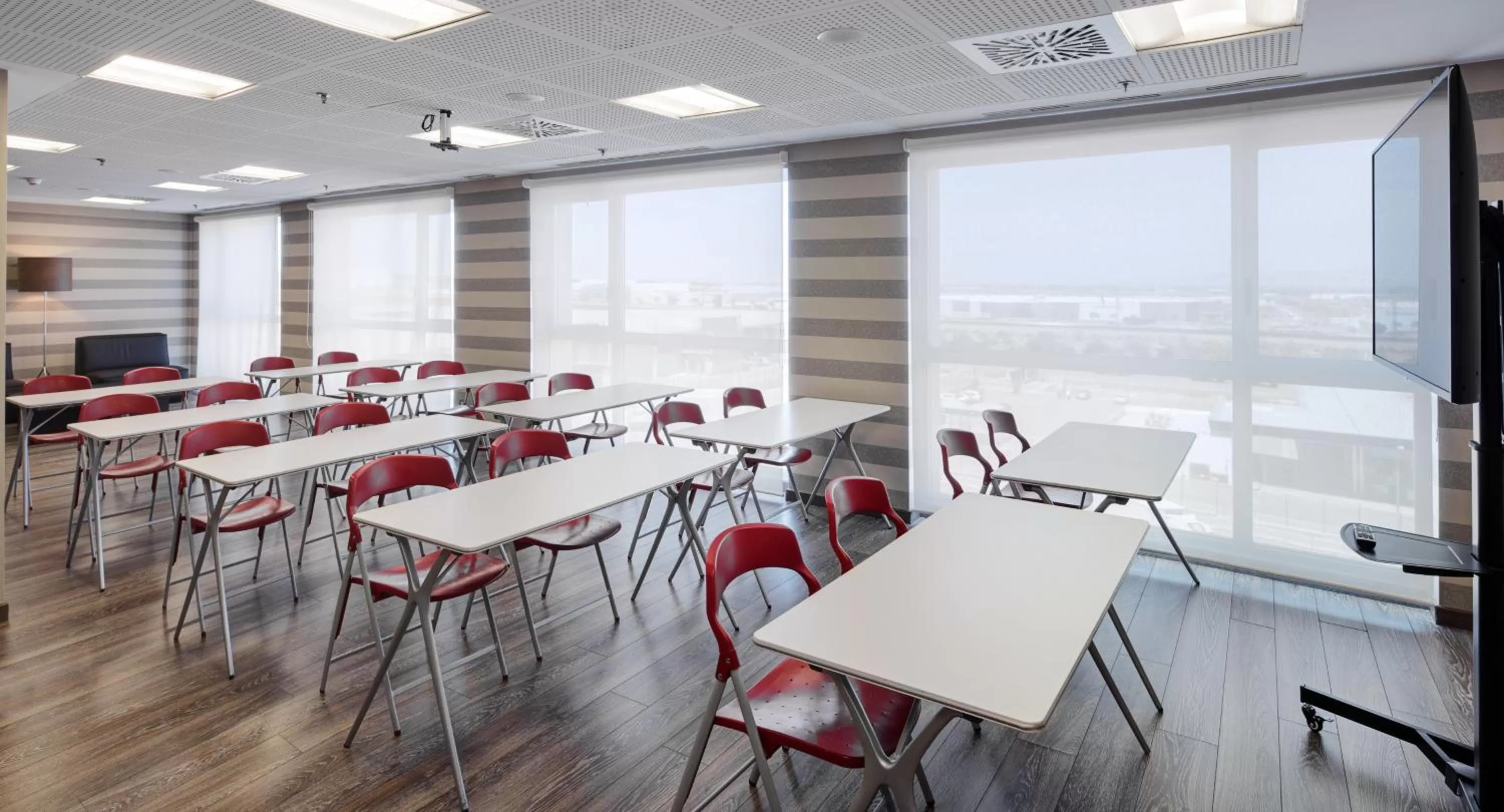 Meeting/conference room in Sercotel Plaza Feria