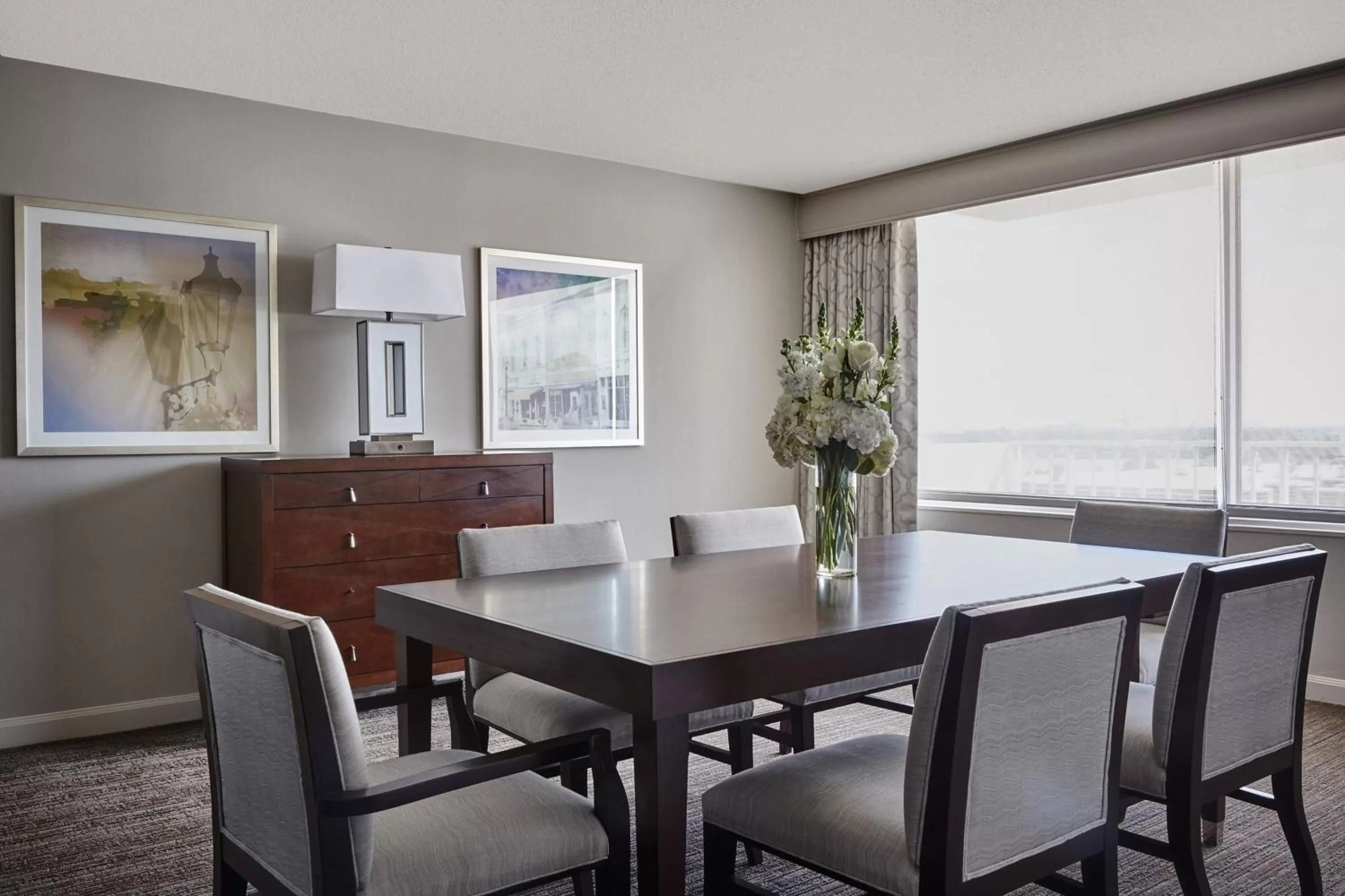 Bedroom in New Orleans Marriott