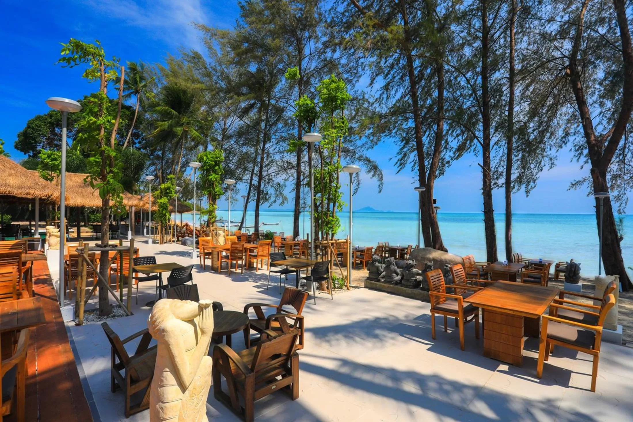 Restaurant/places to eat in Villa Cha-Cha Krabi Beachfront Resort