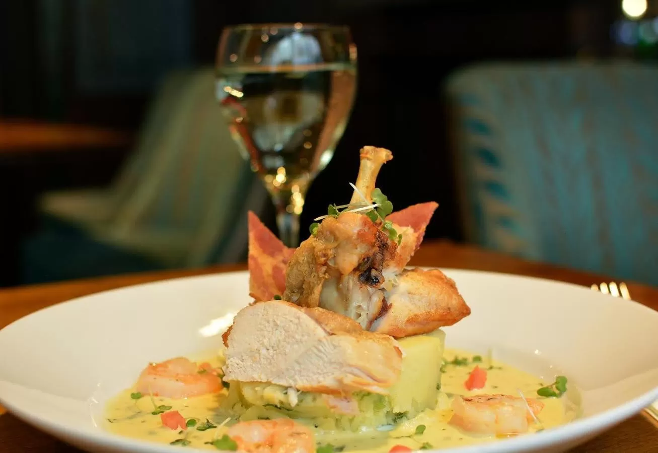 Restaurant/places to eat in Rooms At Rue