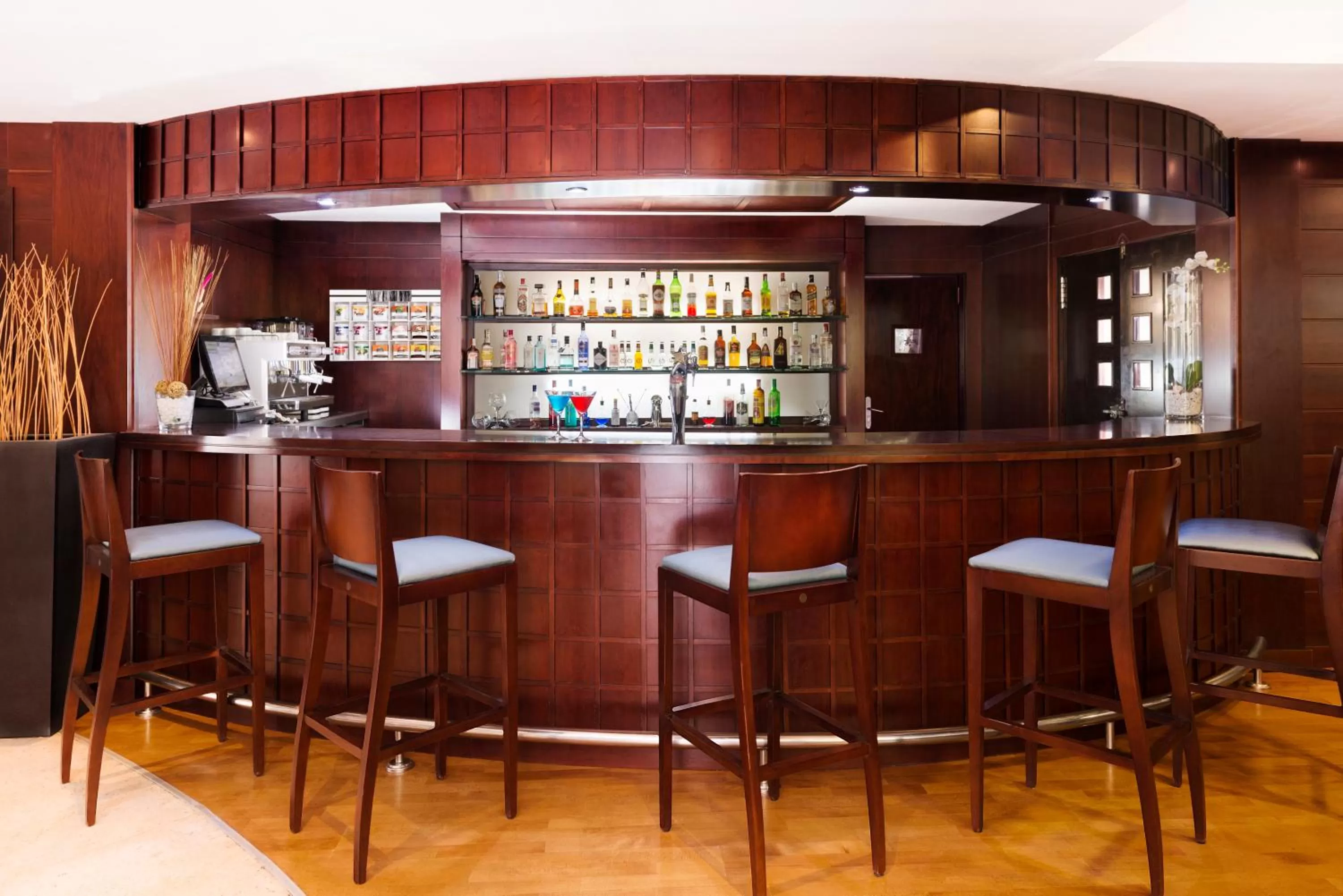 Lounge or bar in Hotel Valencia Center