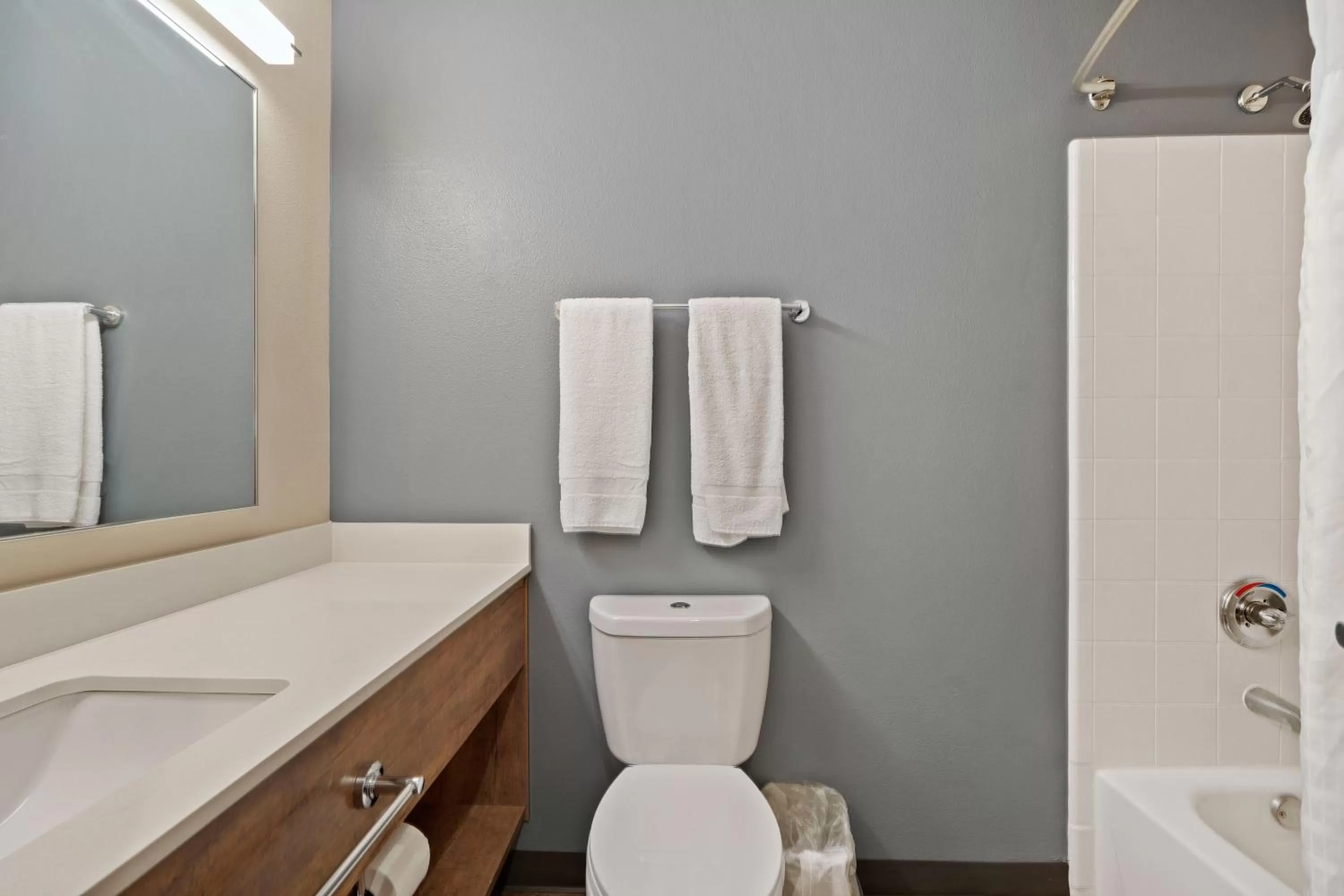 Bathroom in Extended Stay America Suites - Seattle - Redmond