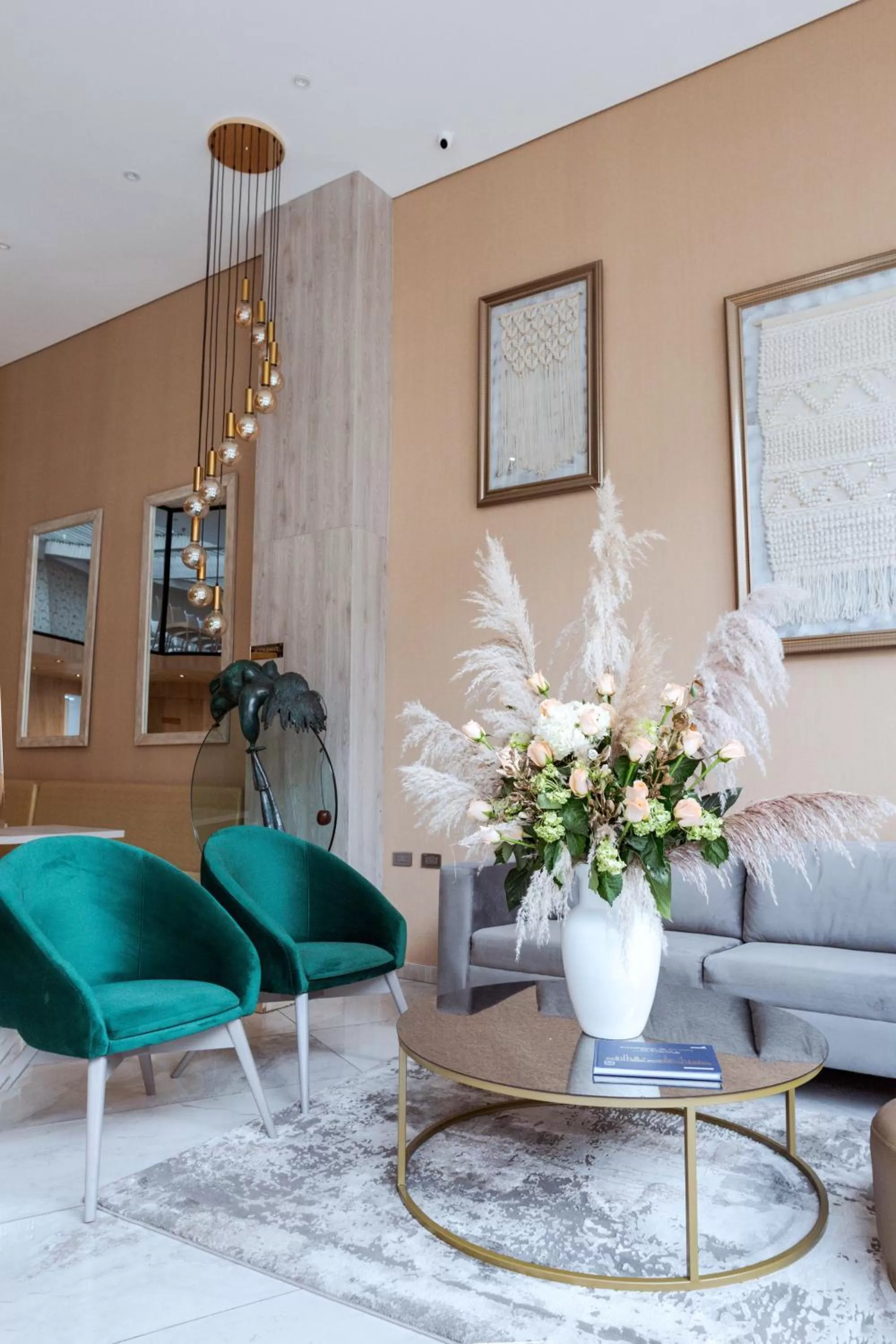 Lobby or reception in Hotel City Bog Corferias