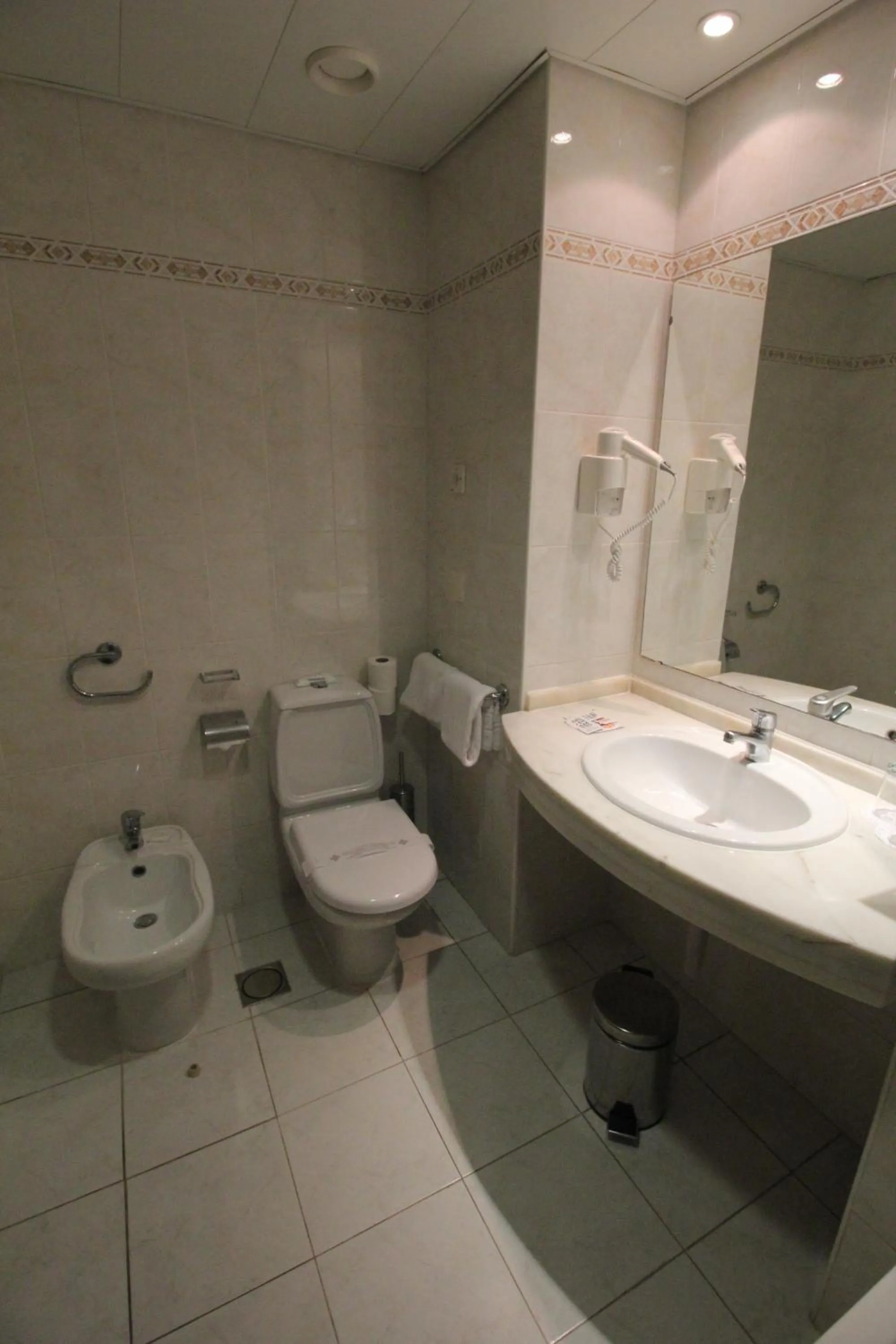 Bathroom in Suite Hotel Jardins Da Ajuda