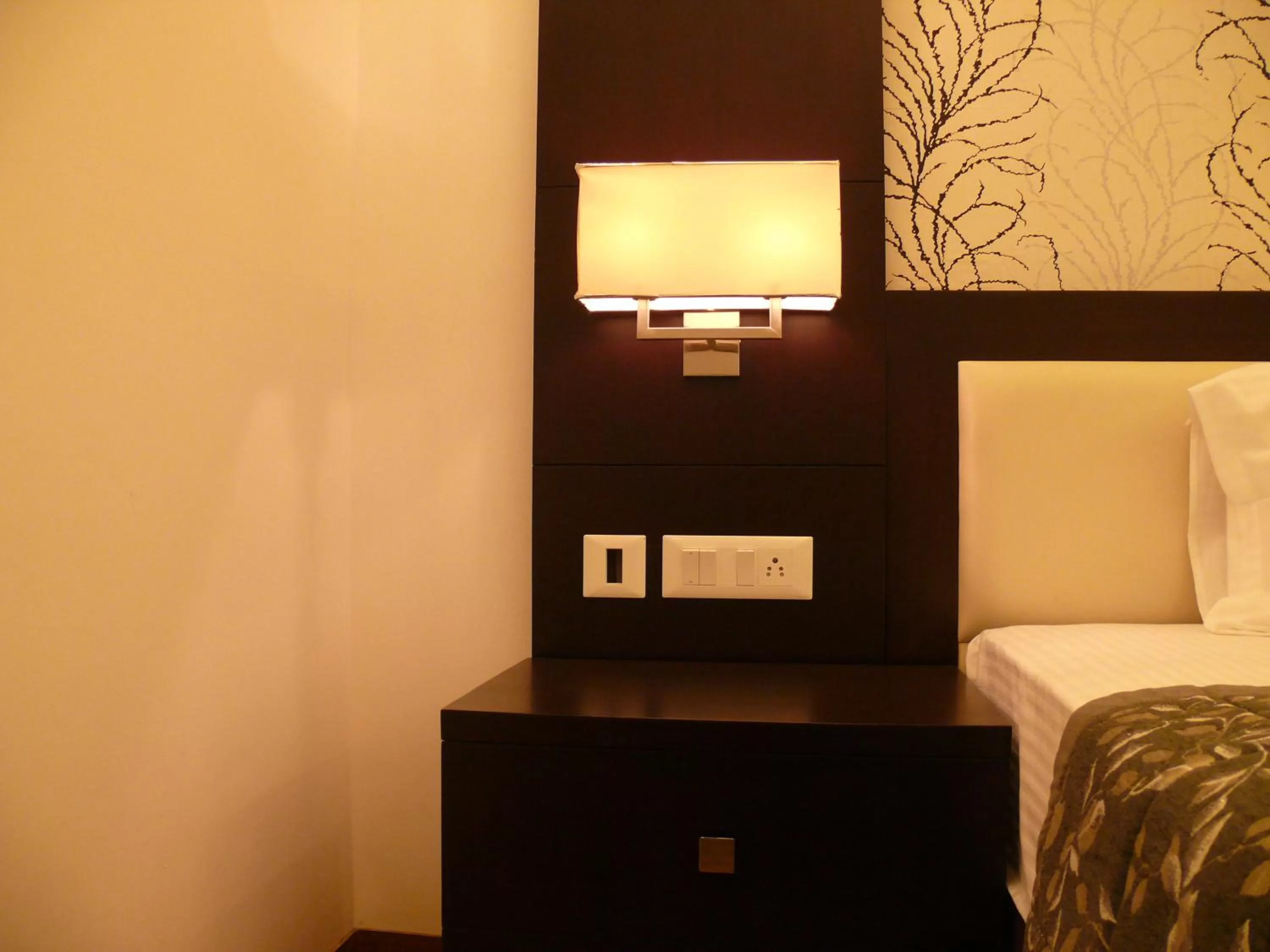 Decorative detail, Bed in Ramada Jamshedpur Bistupur