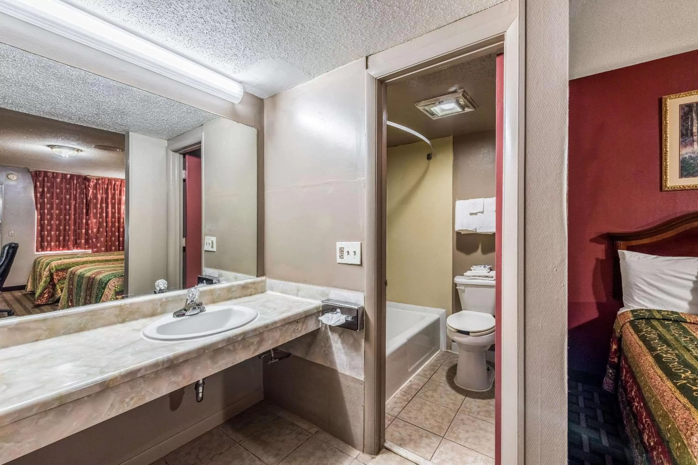 Photo of the whole room, Bathroom in Rodeway Inn