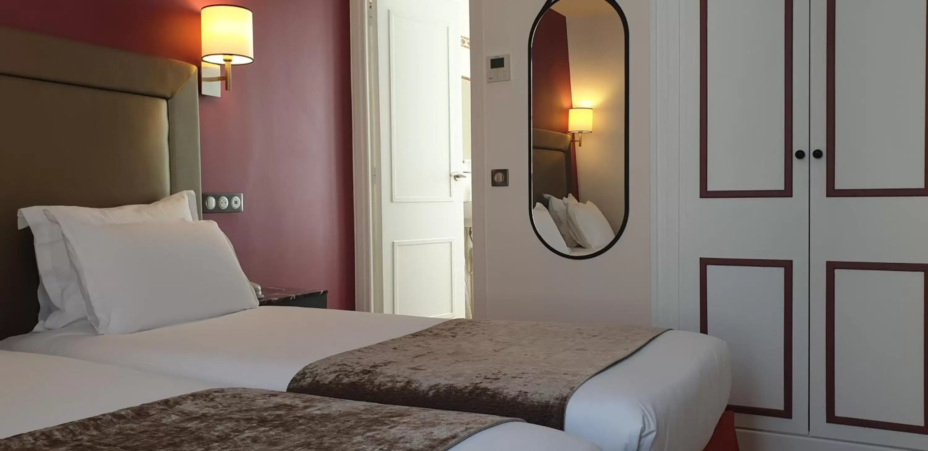 Superior Twin Room in Acacias Etoile Superior Twin Room in Acacias Etoile