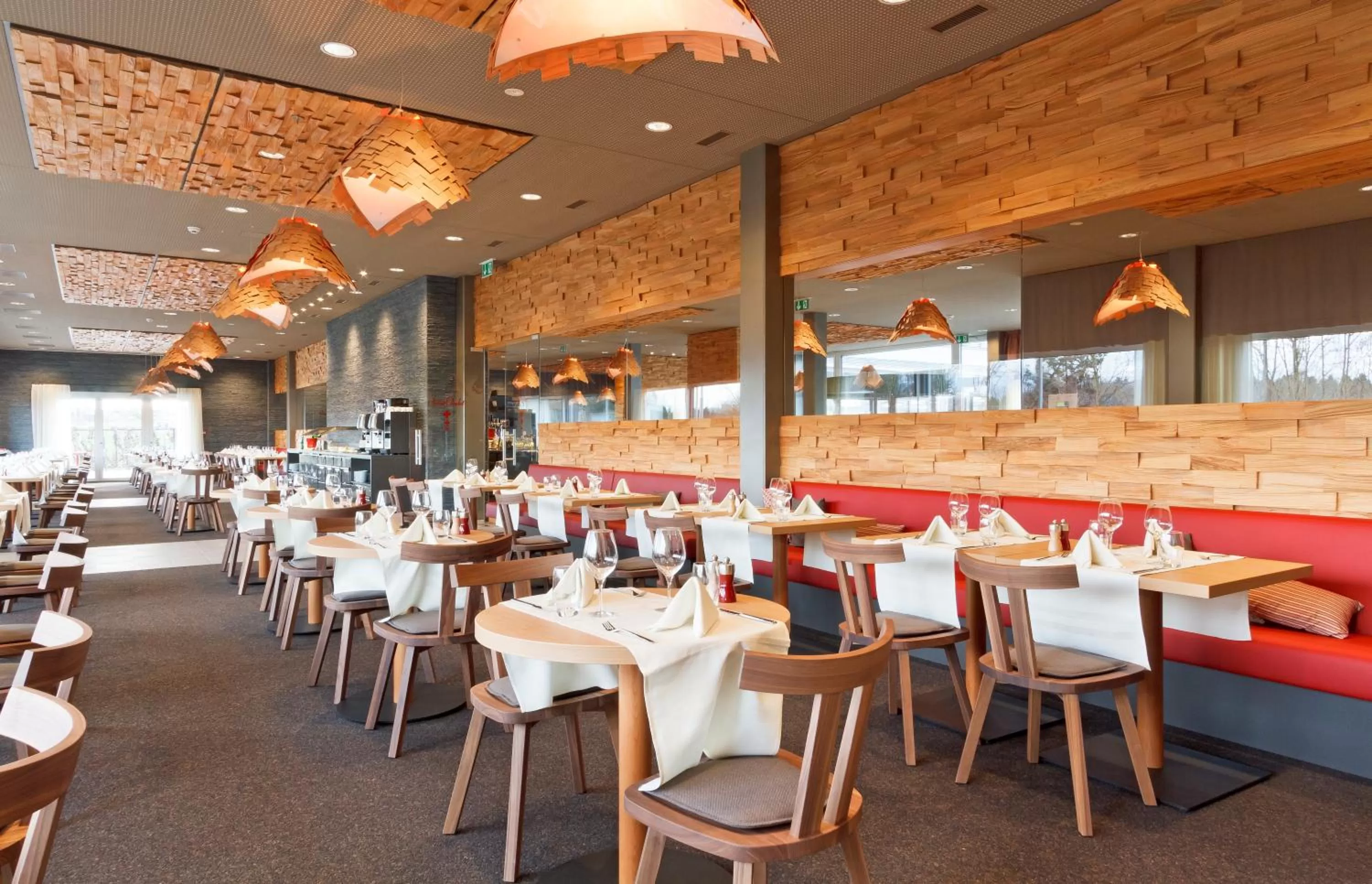 Restaurant/places to eat in SwissEver Hotel Zug