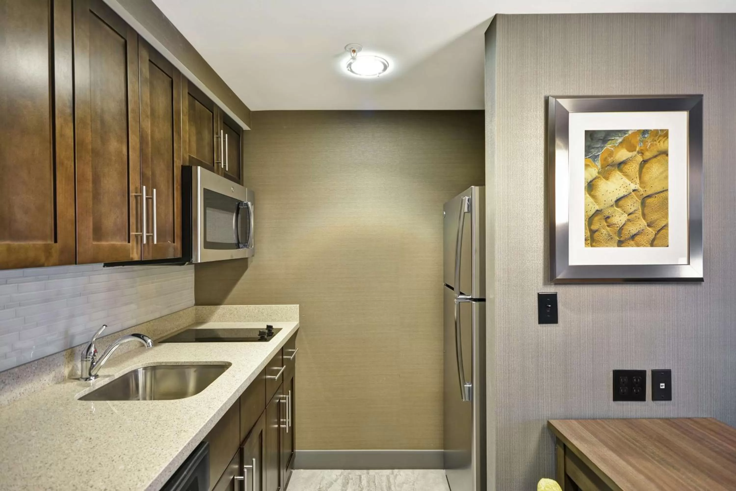 Kitchen or kitchenette in Homewood Suites By Hilton Warren Detroit