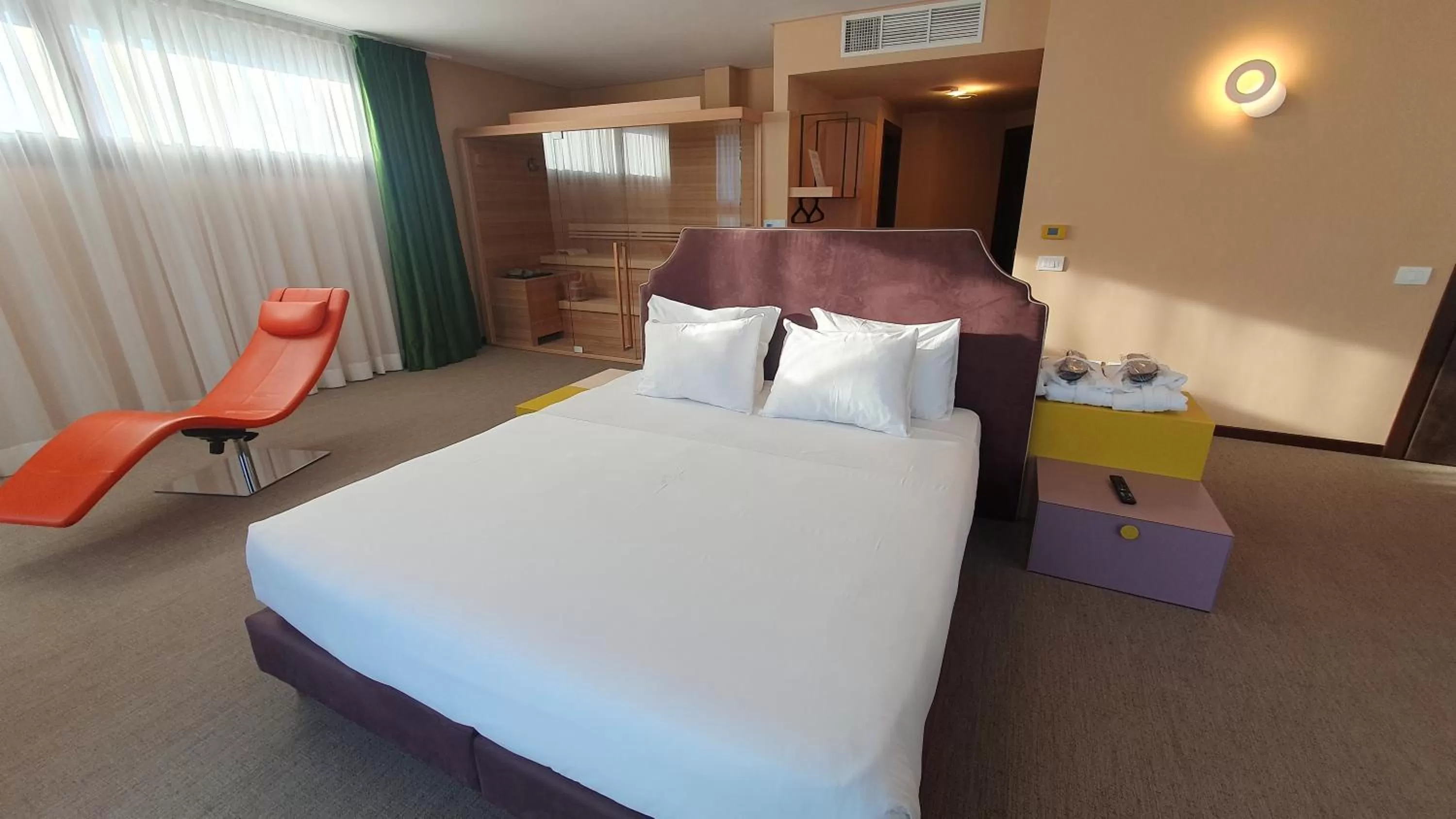 Photo of the whole room, Bed in OMAMA Hotel