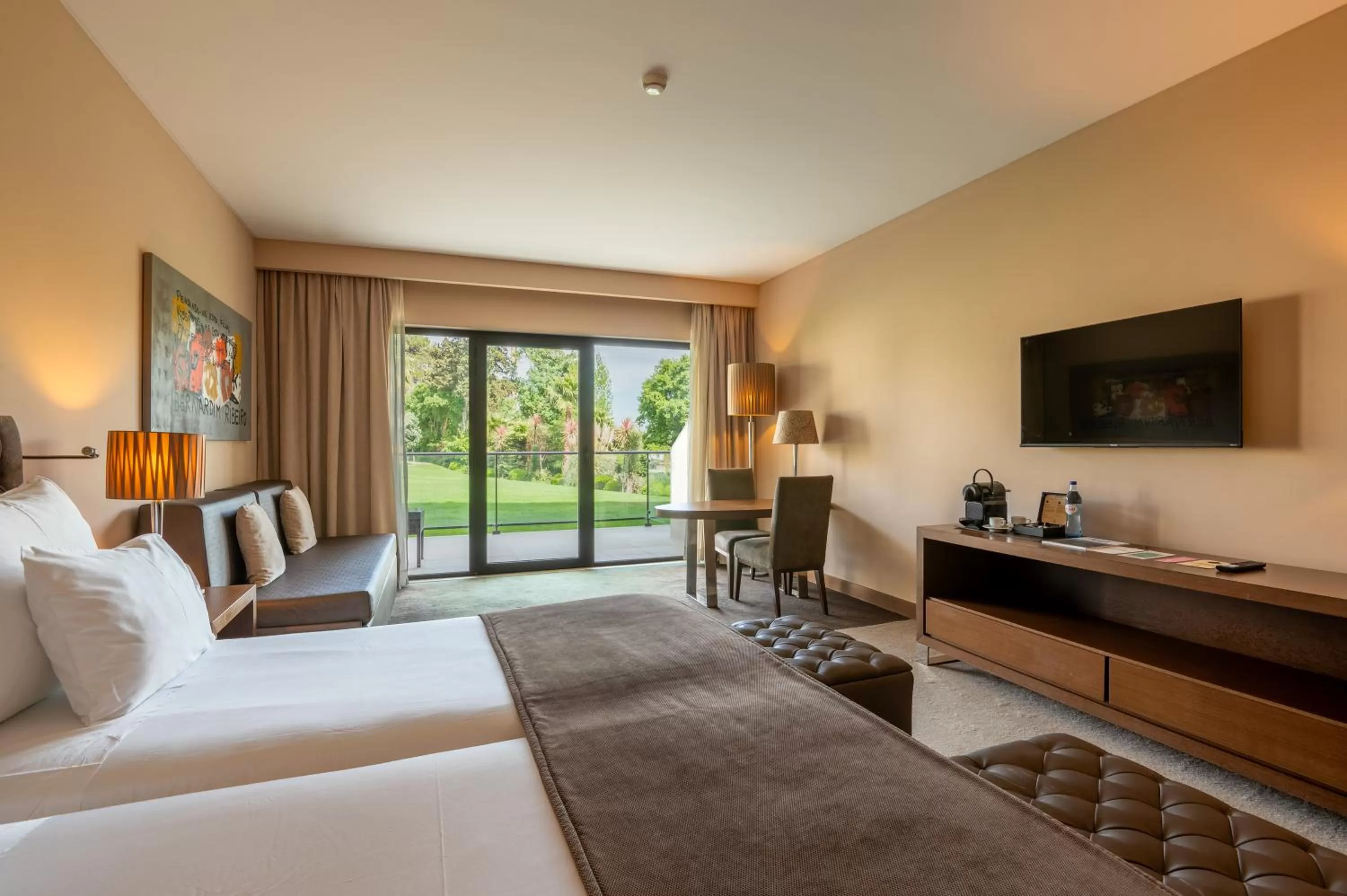 Bedroom, Bed in Vila Gale Collection Palácio dos Arcos