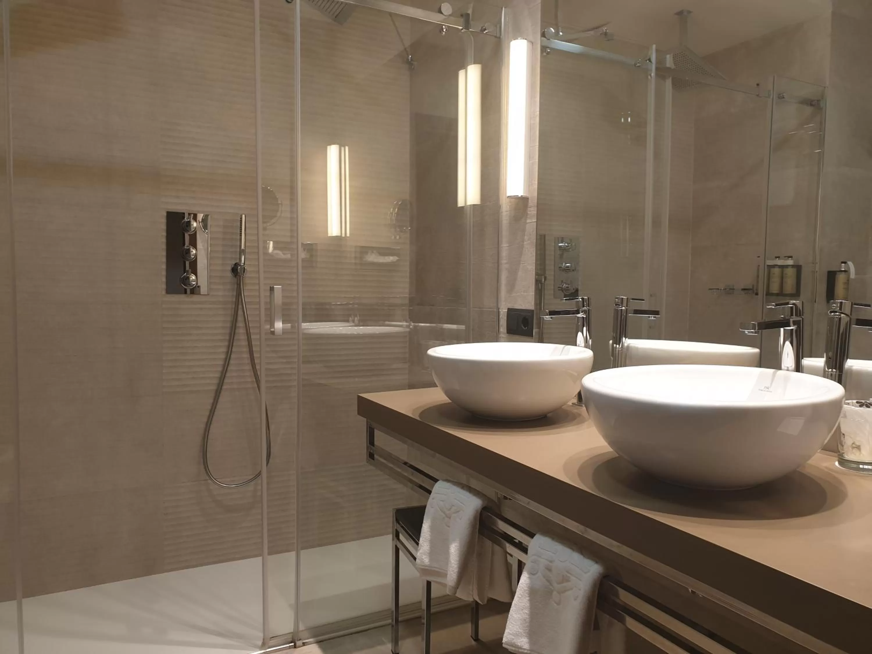 Toilet in Parador de Plasencia