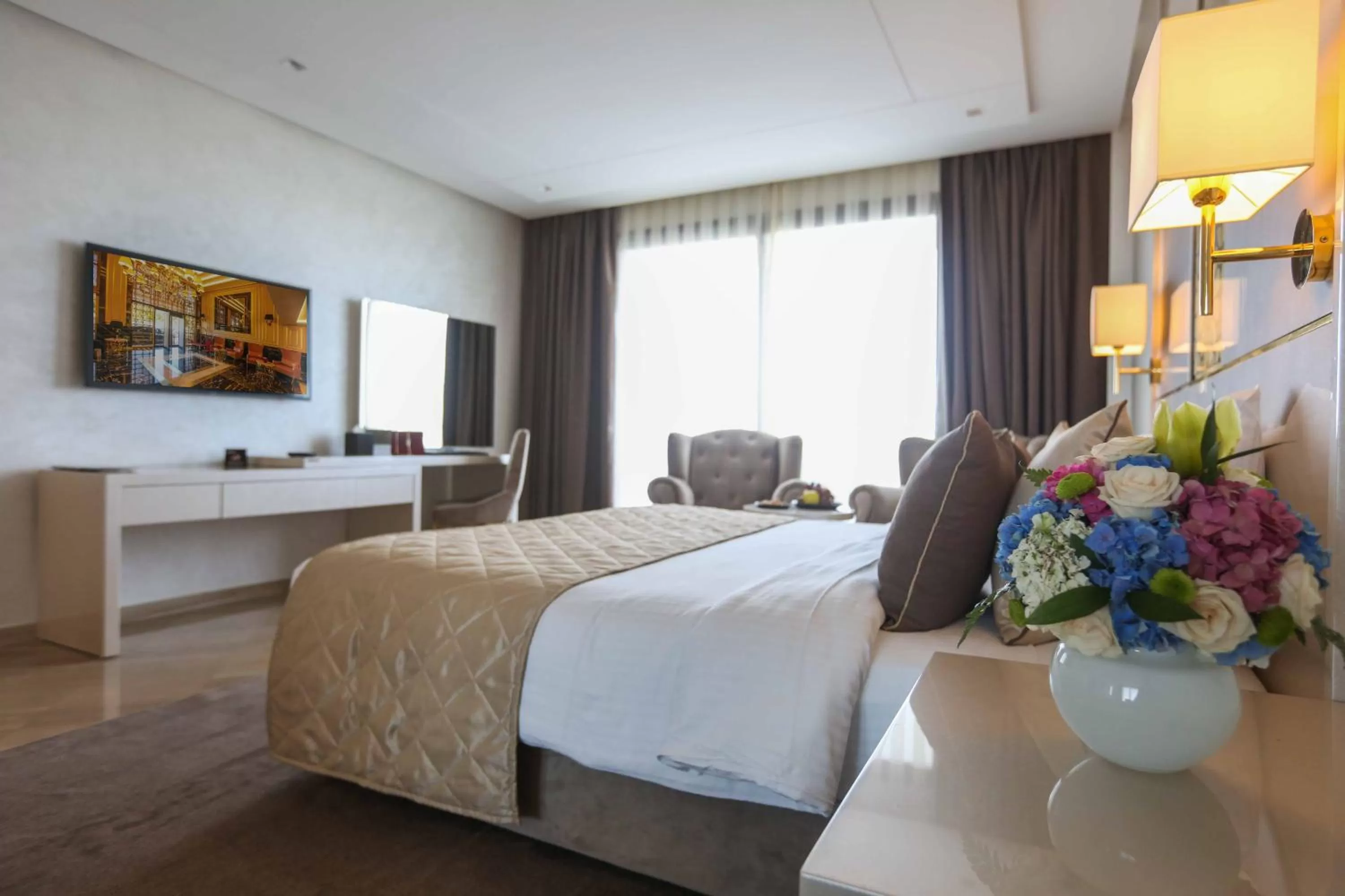 Photo of the whole room, Bed in Suite Hotel Casa Diamond