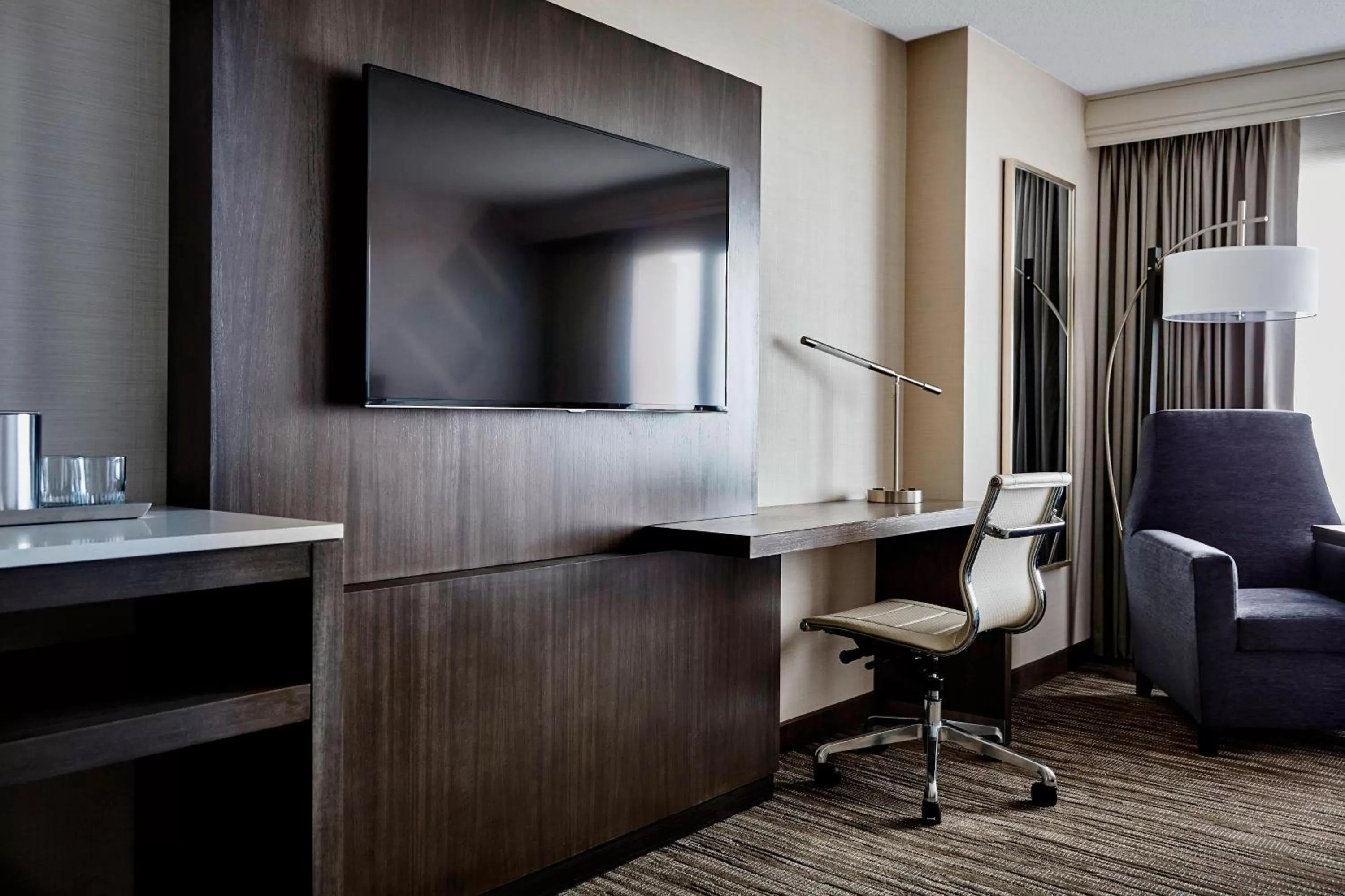 King Room - Hearing Accessible in San Francisco Airport Marriott Waterfront