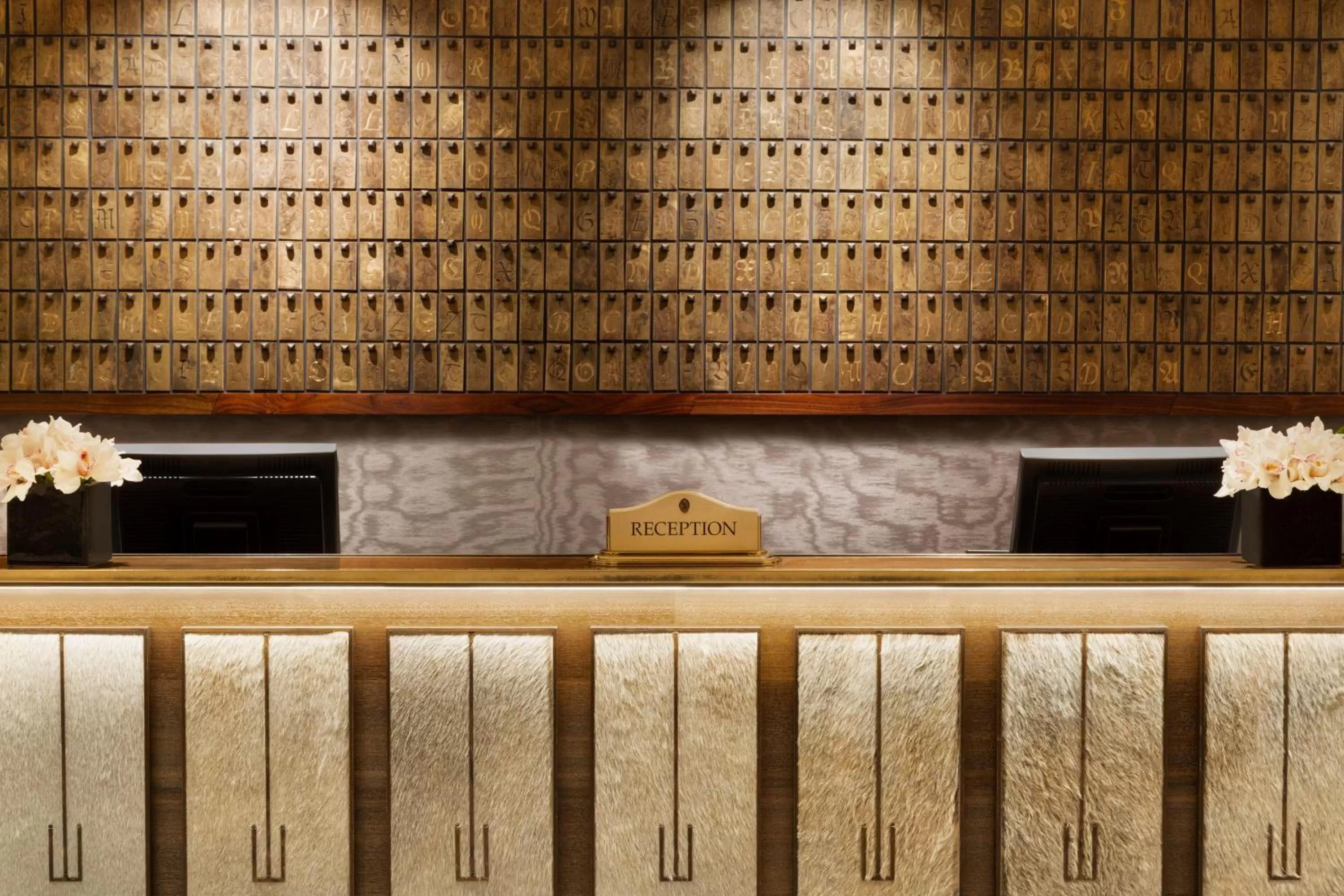 Lobby or reception in Fairmont Hotel Vancouver