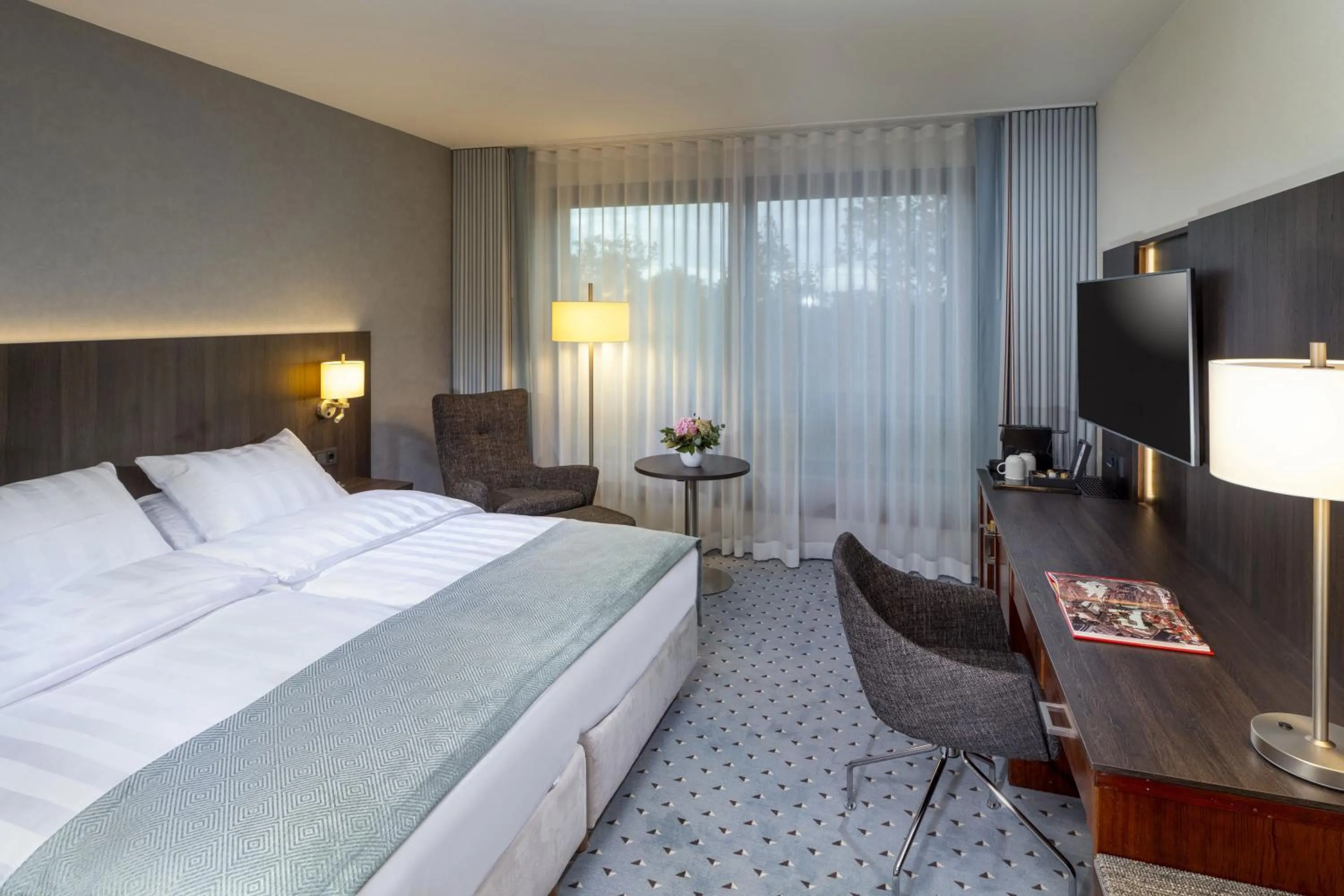 Staff, Bed in Maritim Hotel Bremen