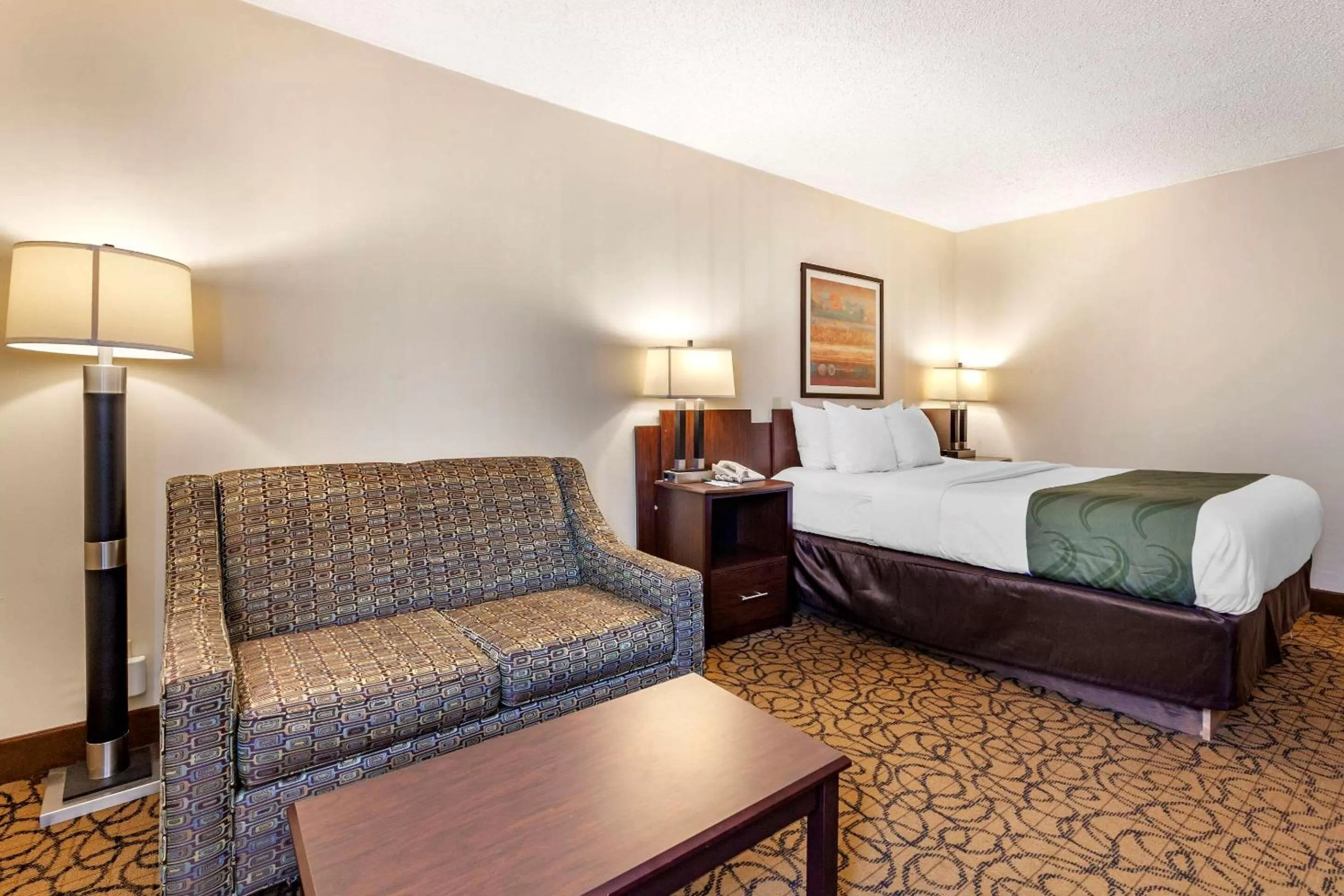 Photo of the whole room, Bed in Quality Inn & Suites Escanaba North