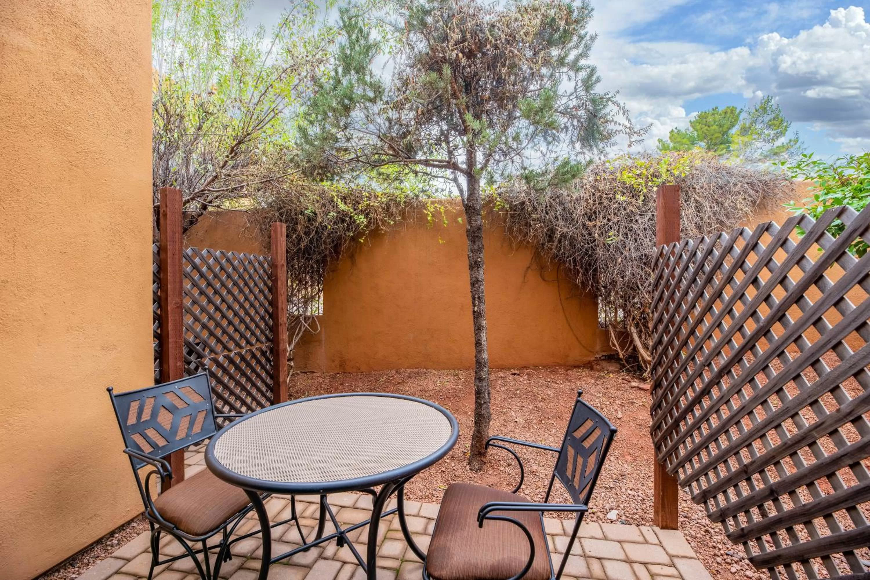 Patio in Arroyo Pinion Hotel, an Ascend Collection Hotel