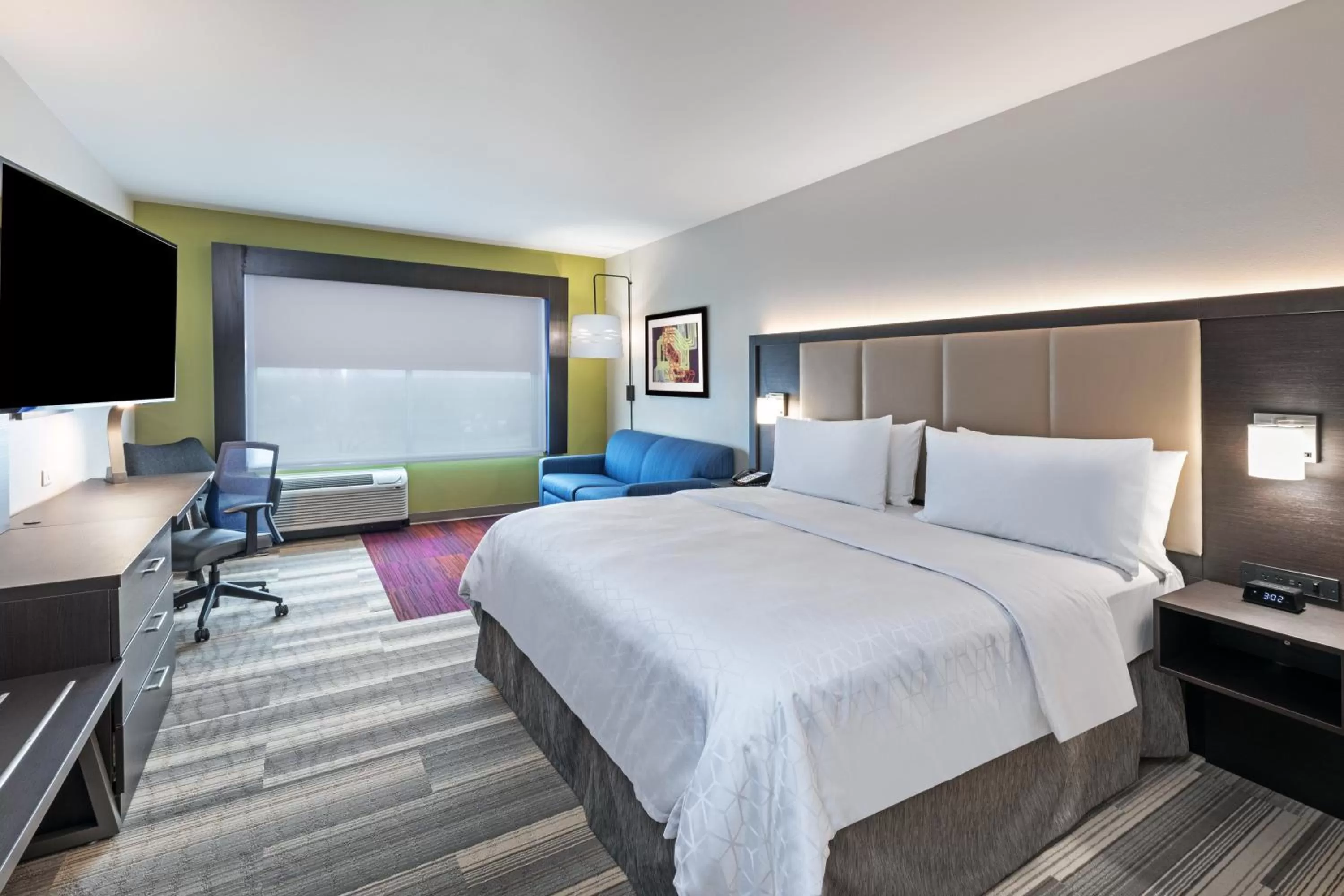 Photo of the whole room, Bed in Holiday Inn Express & Suites Purcell by IHG