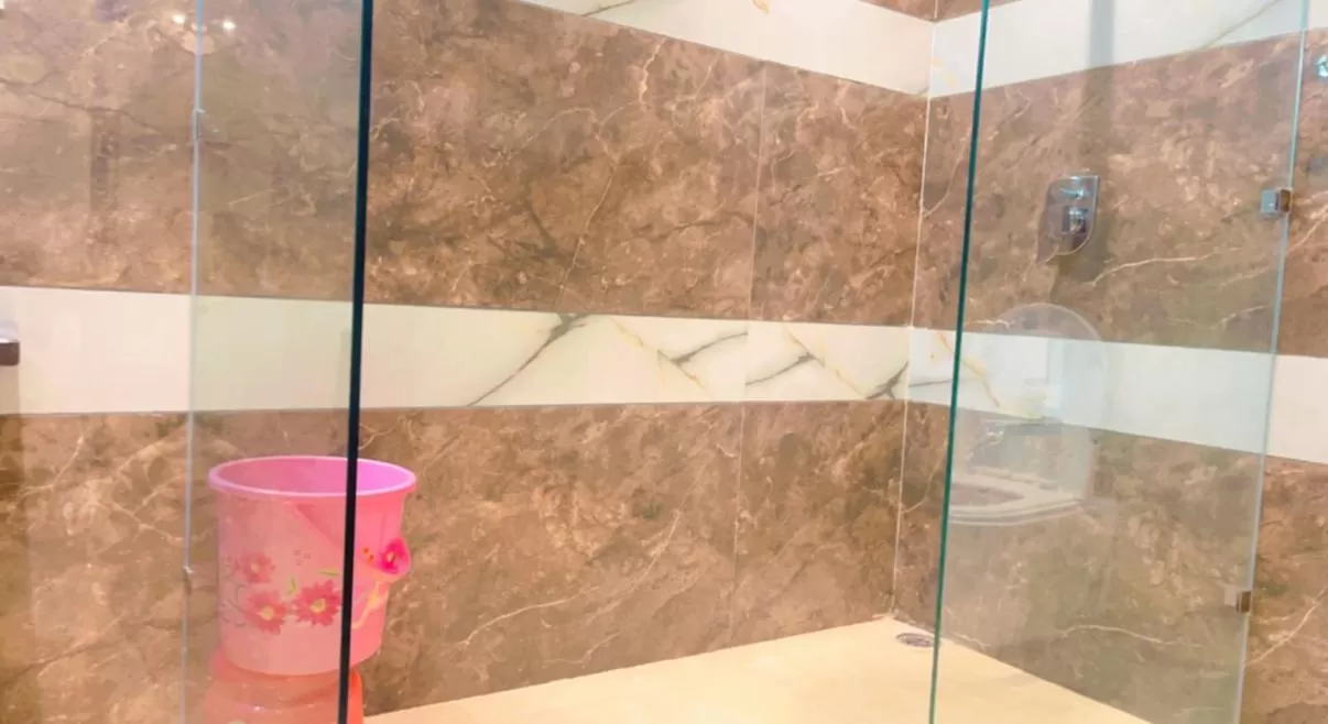 Bathroom in City View With Garden -5 Mins Walk From GOLDEN TEMPLE