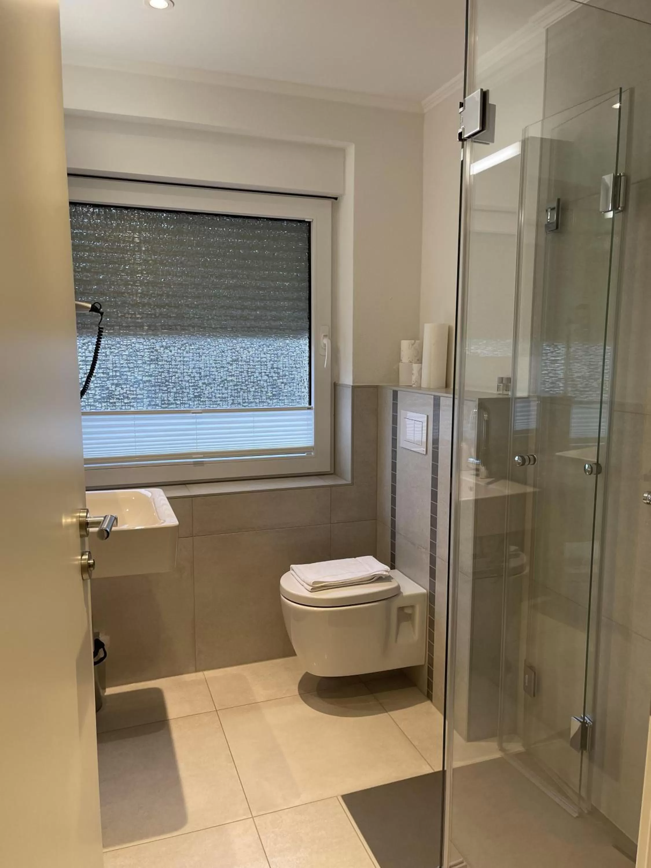 Single Room with Private Bathroom - single occupancy in Hotel Gambrinus Arnsberg
