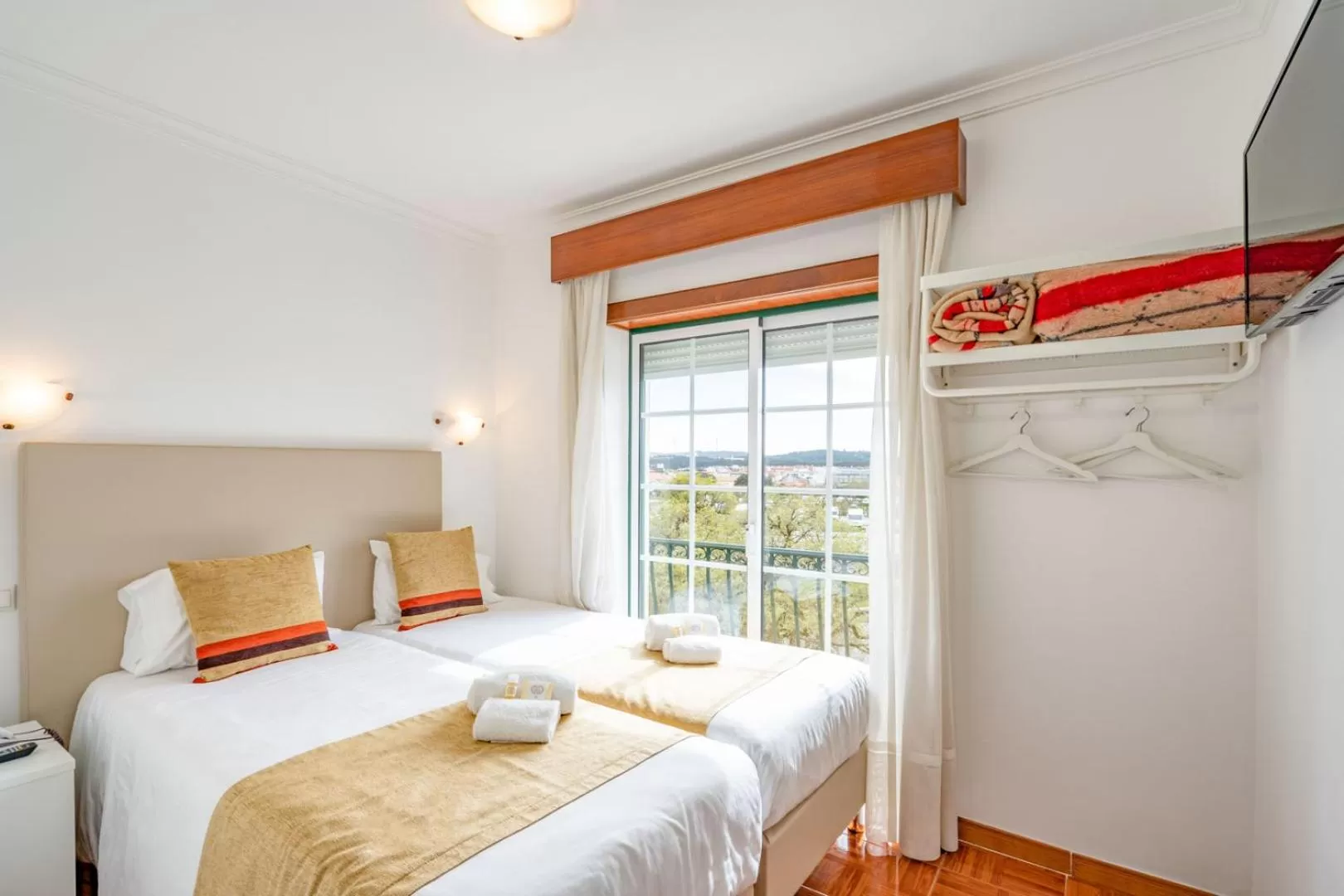 Bedroom, Bed in Hotel Padre Pio by Umbral