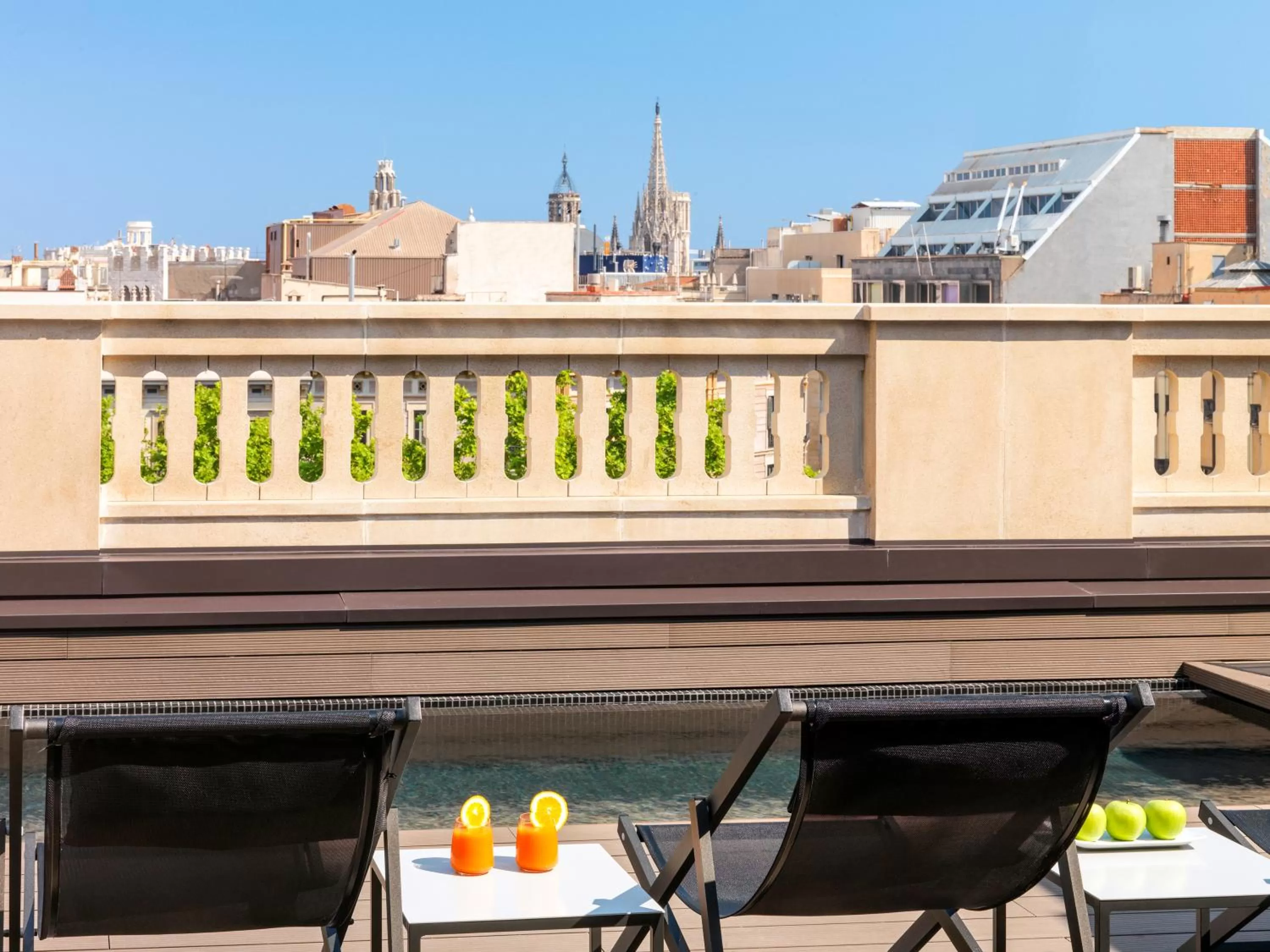 Balcony/Terrace in H10 Urquinaona Plaza