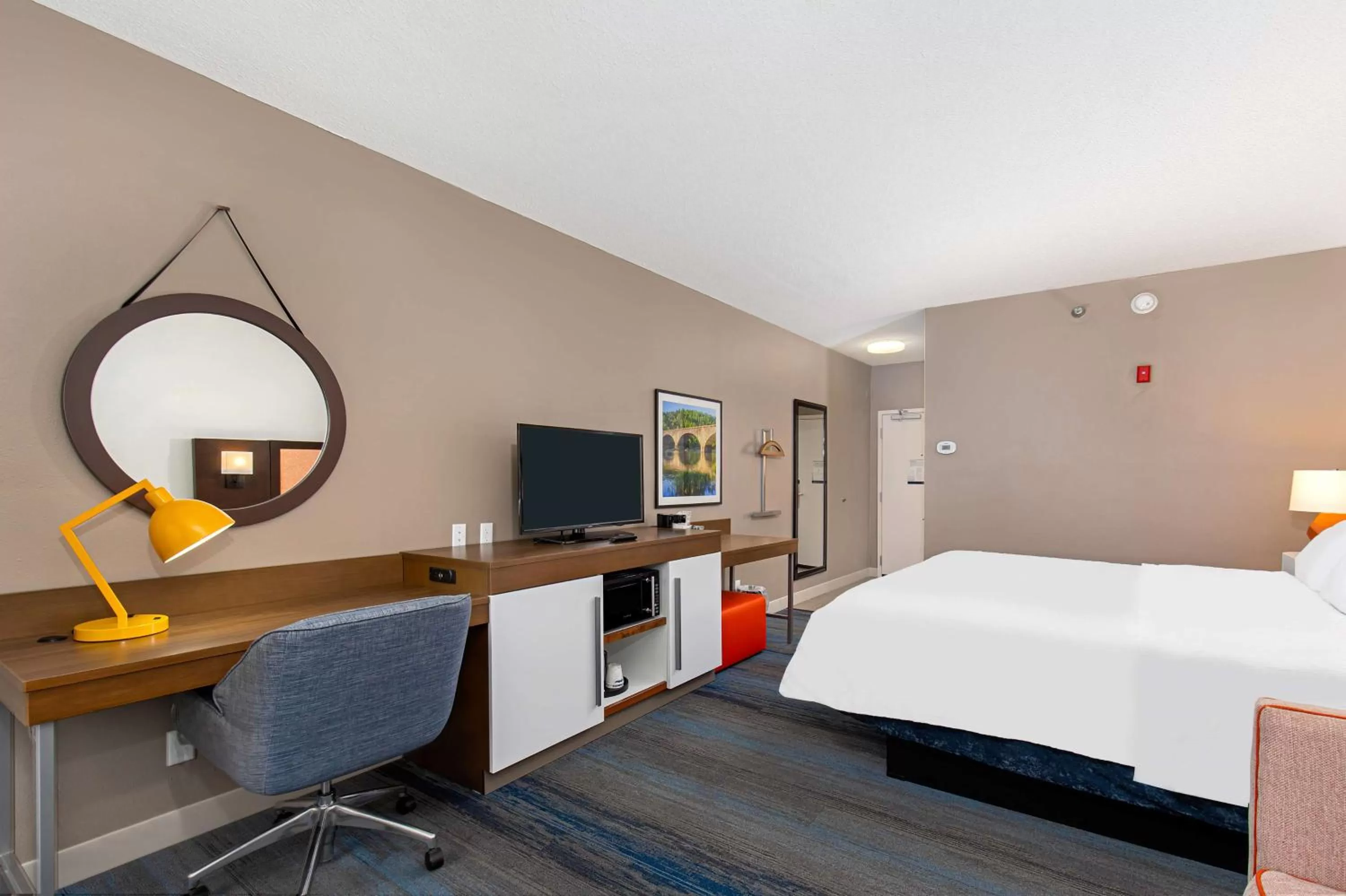 Bedroom, Bed in Hampton Inn Corbin