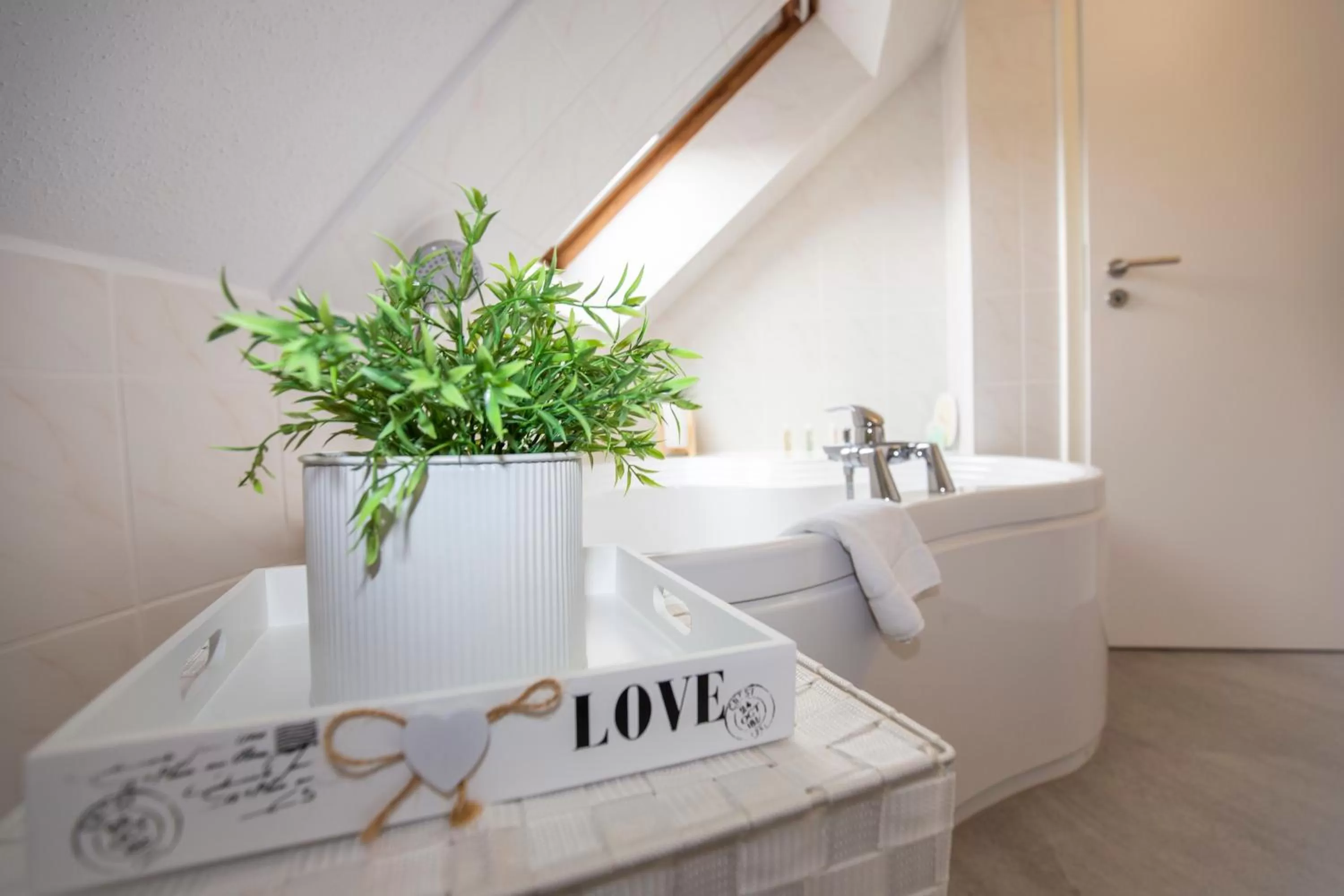 Bathroom in Hotel "Zur Mühle"