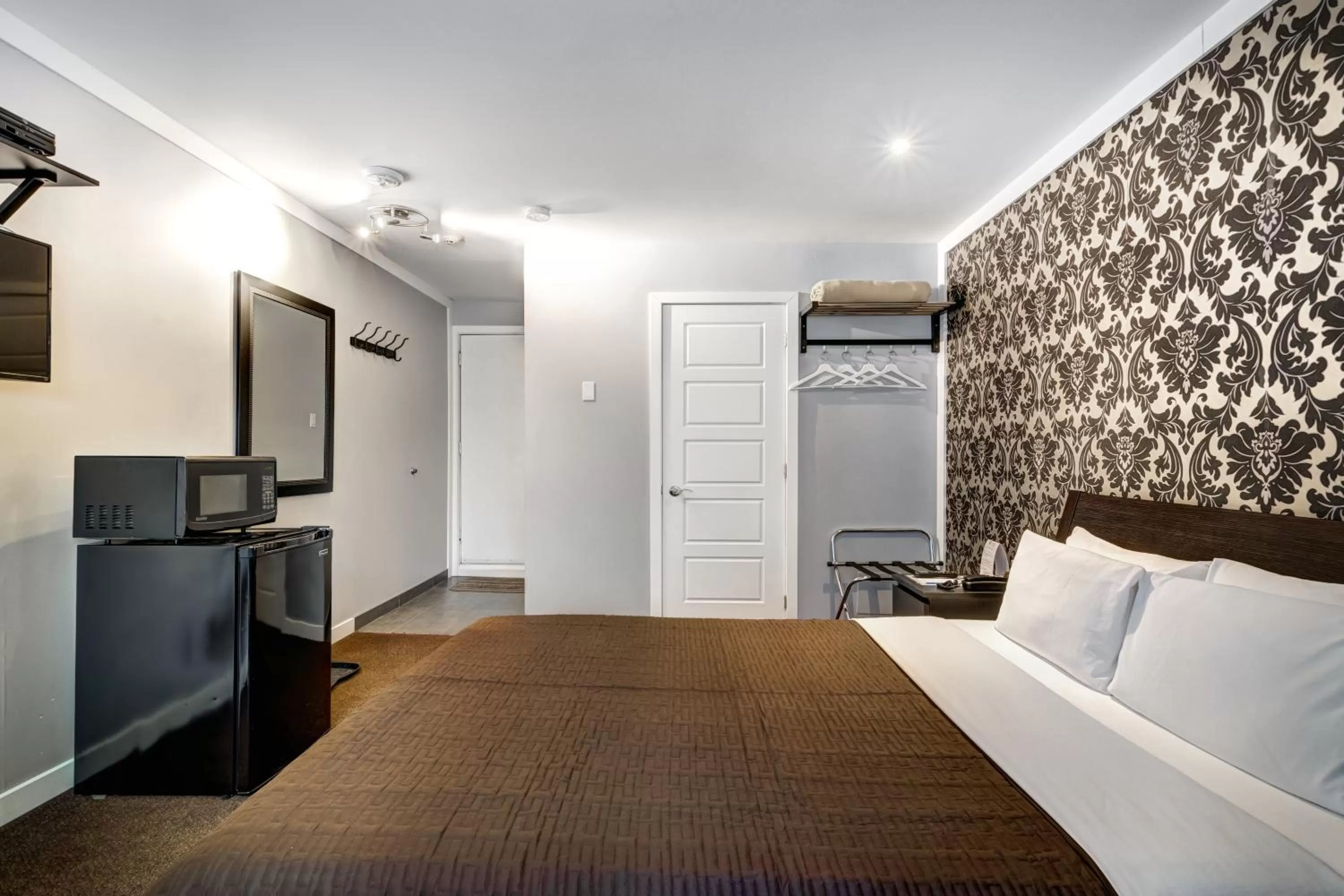 TV and multimedia, Bed in Auberge St. Jacques