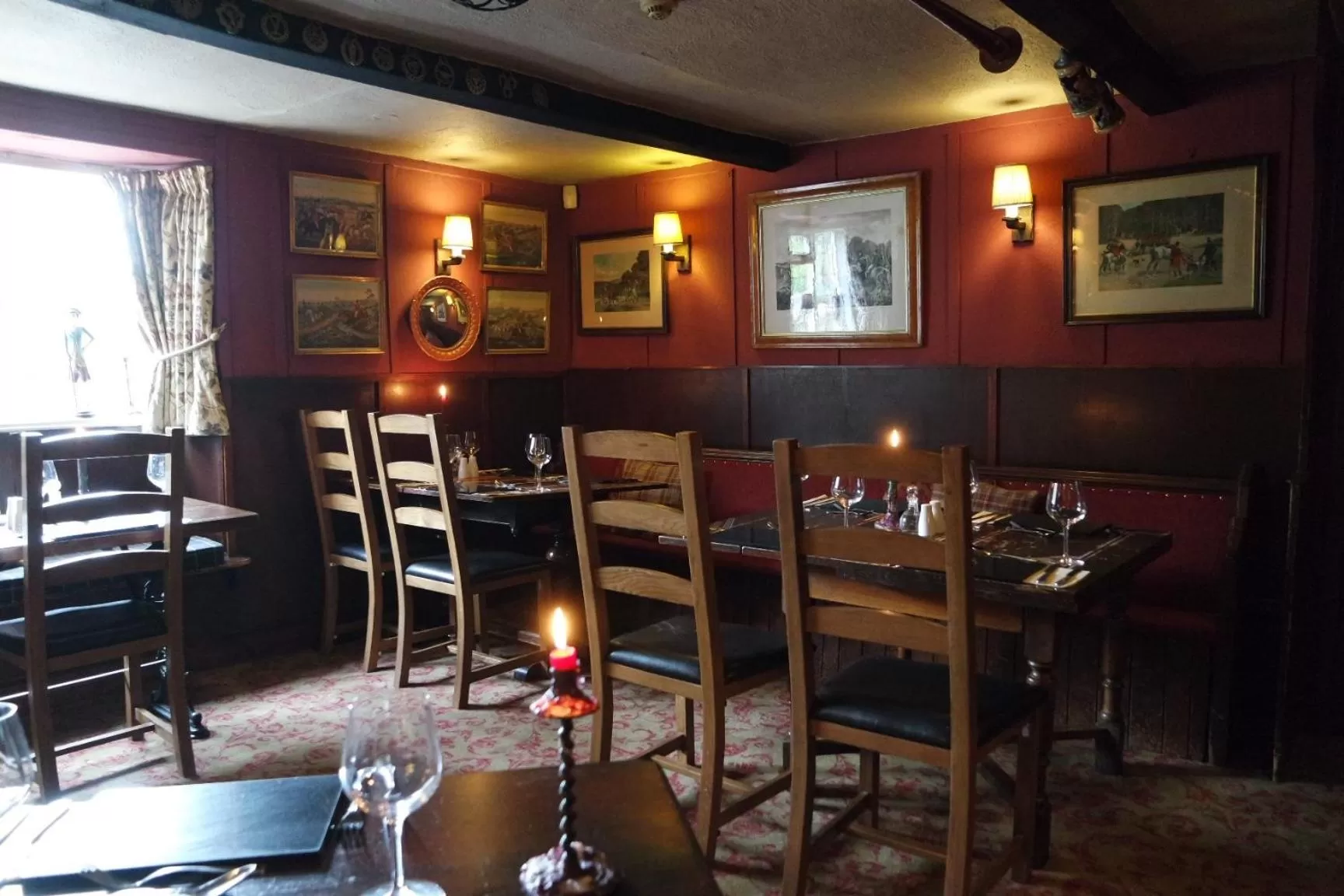 Restaurant/places to eat in The Lamb Inn