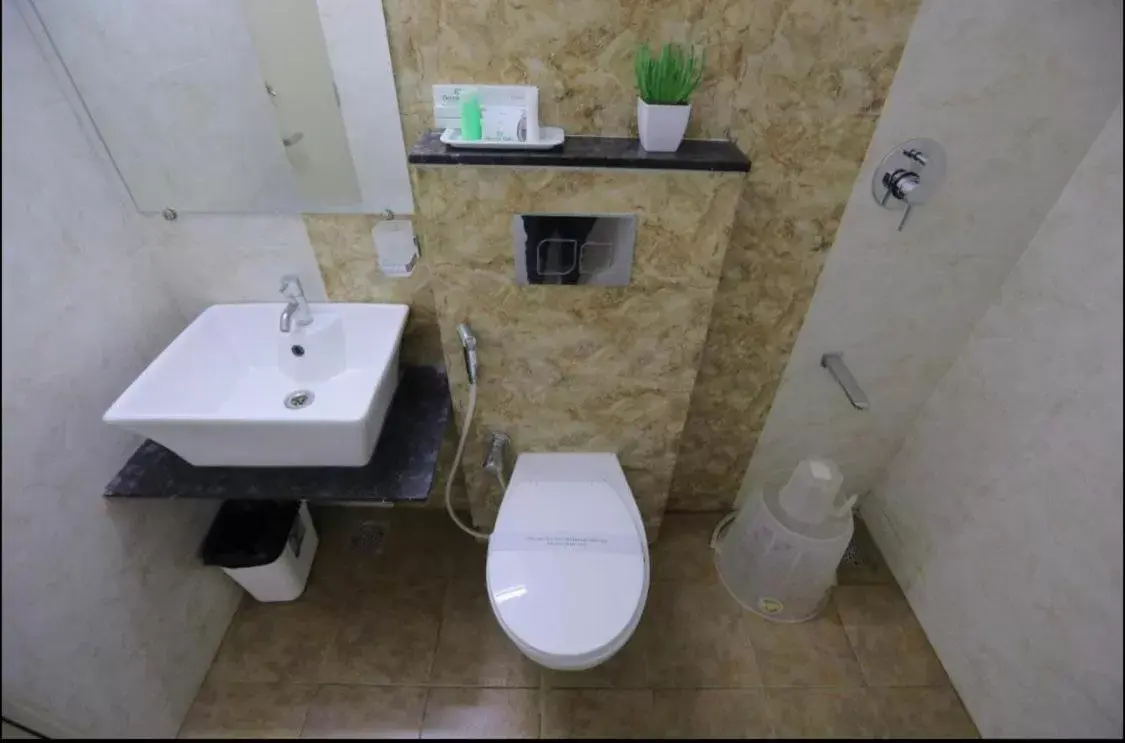 Deluxe Double Room - single occupancy in Greens Suite - Business Class Hotel - Opposite Ripon Building Deluxe Double Room - single occupancy in Greens Suite - Business Class Hotel - Opposite Ripon Building