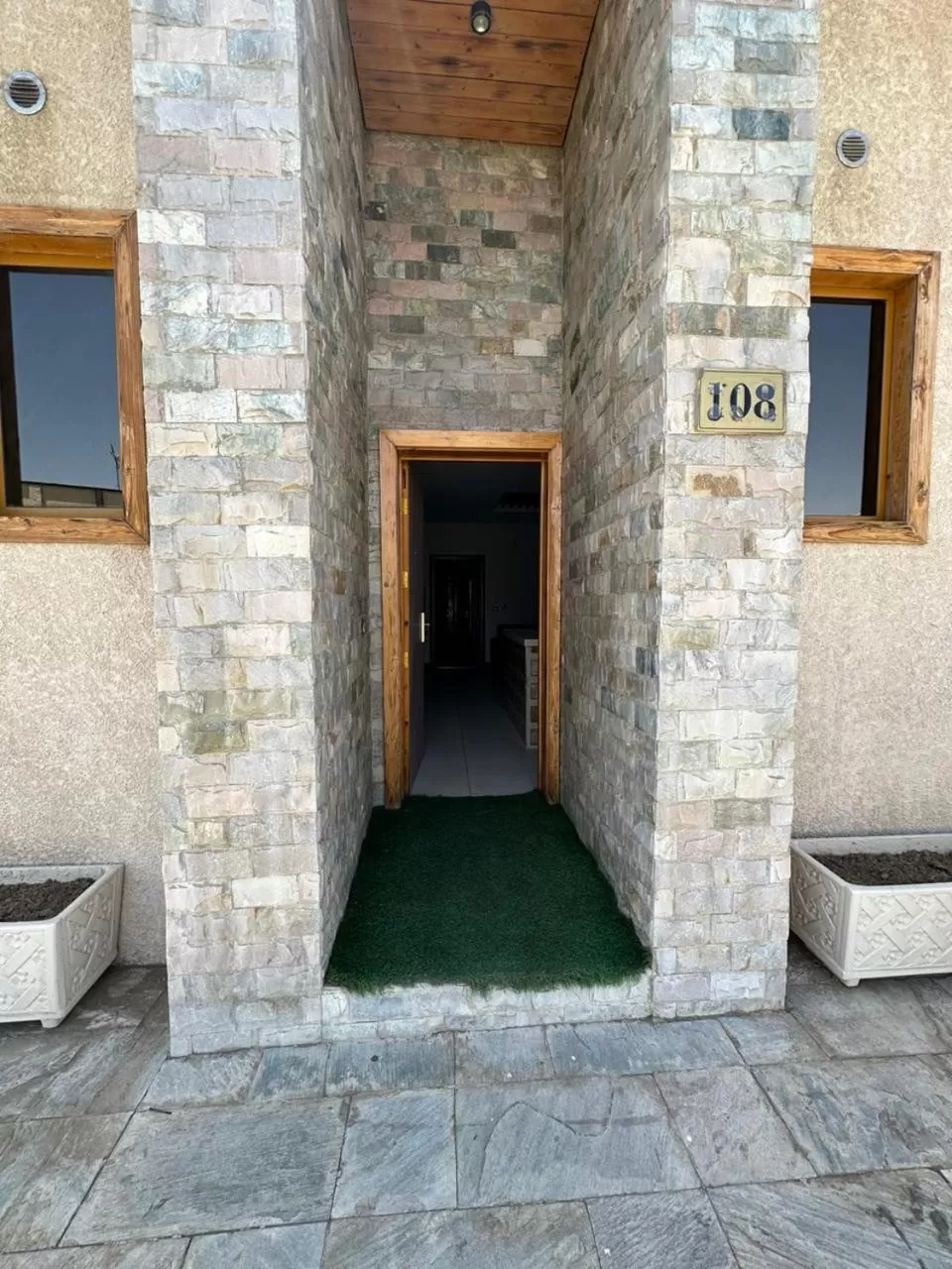 Facade/entrance in Leen Serviced Apartments