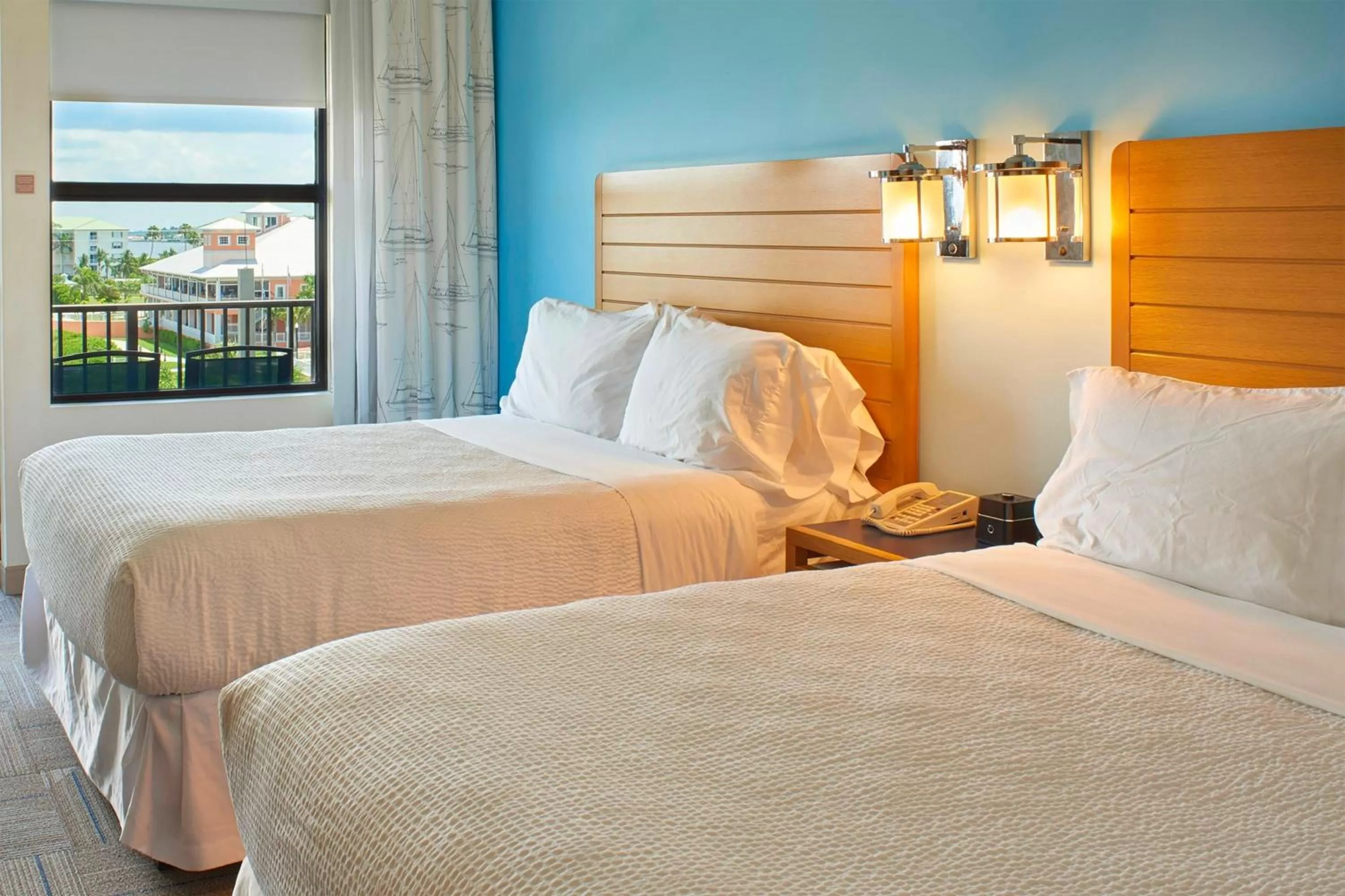 Photo of the whole room, Bed in Four Points by Sheraton Punta Gorda Harborside