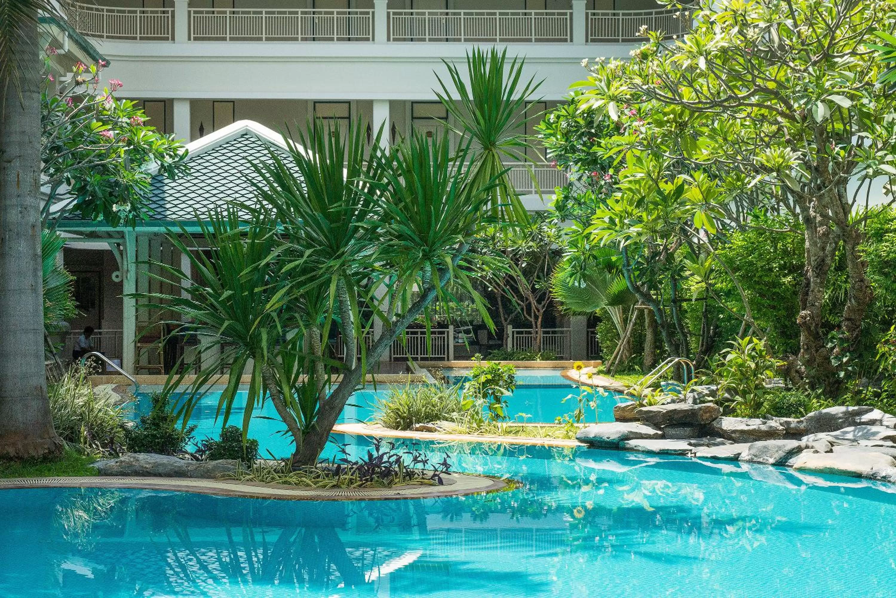 Swimming pool in Kalanan Riverside Resort