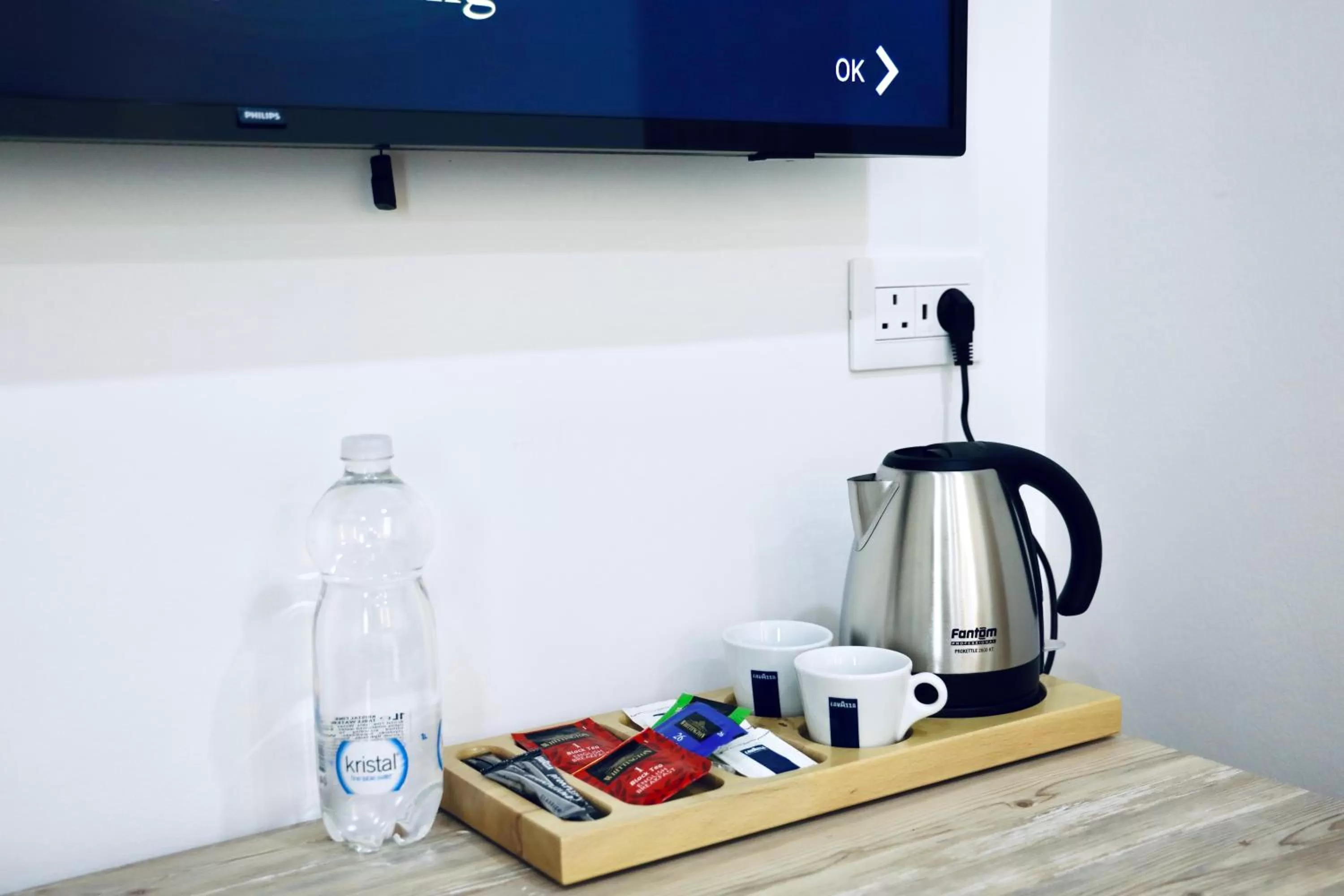 Coffee/tea facilities in The Mike Hotel by CX Collection