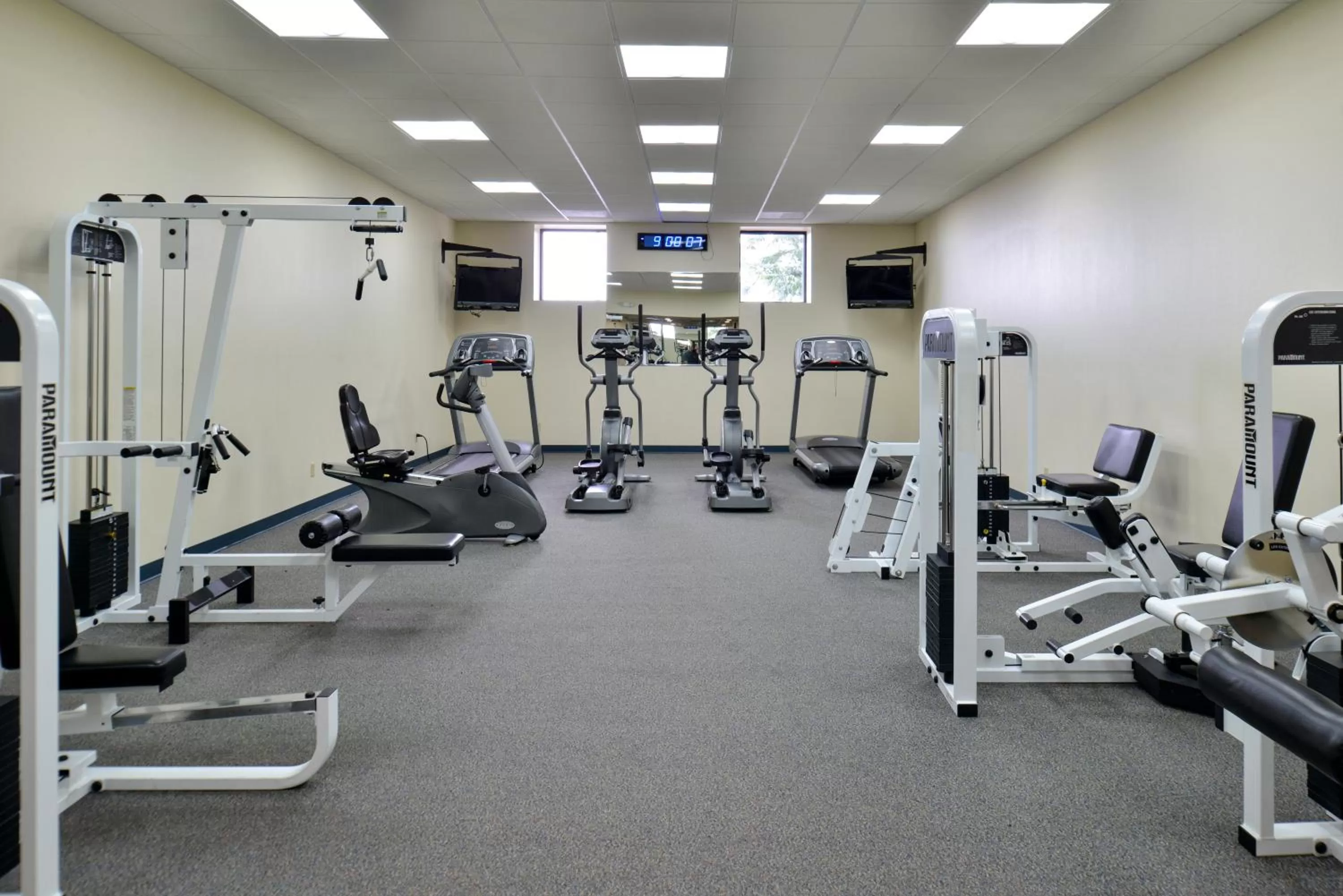 Fitness centre/facilities in Ramada Plaza by Wyndham Sheridan Hotel & Convention Center