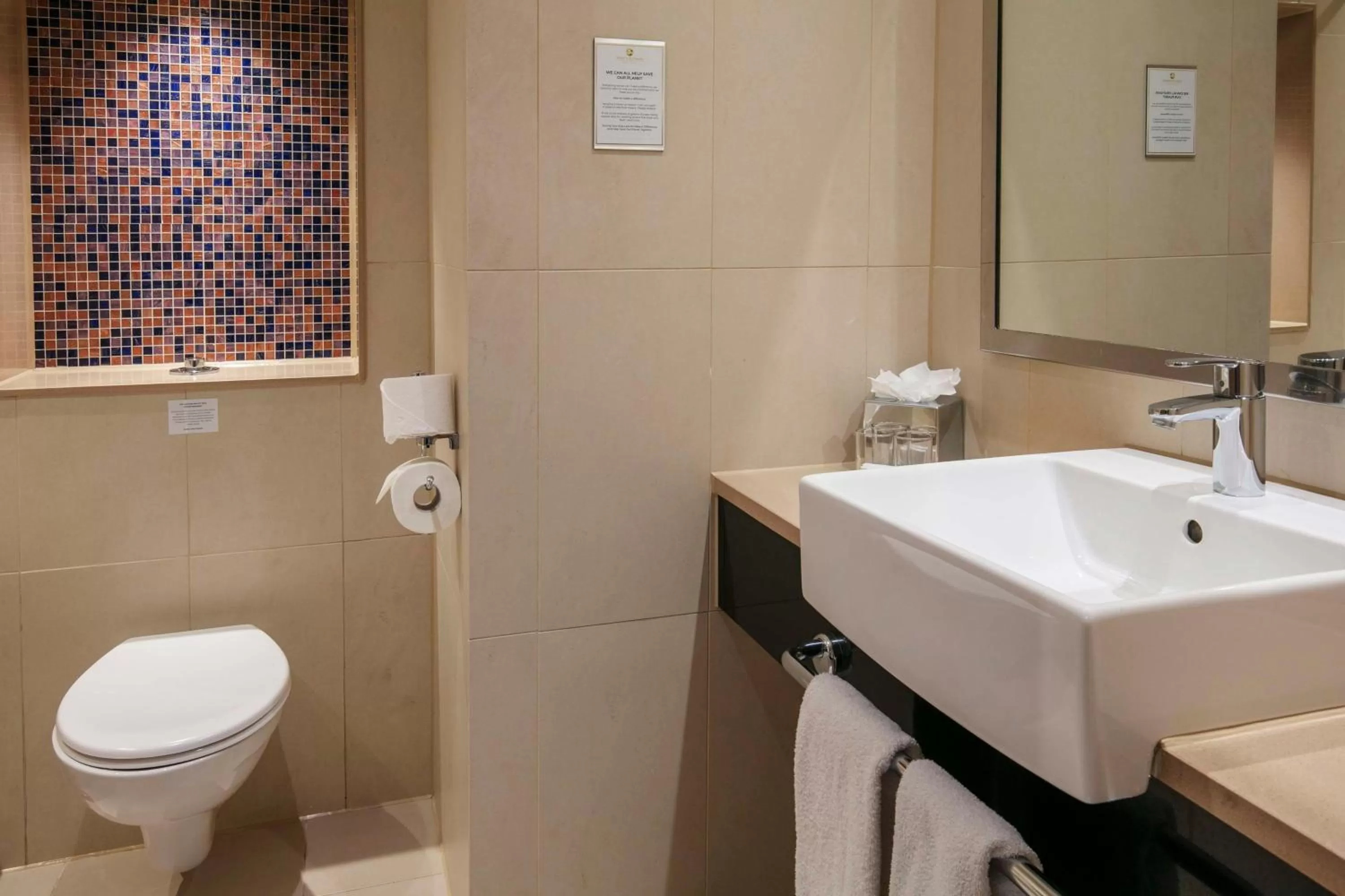 Bathroom in The Crown London, WorldHotels Distinctive