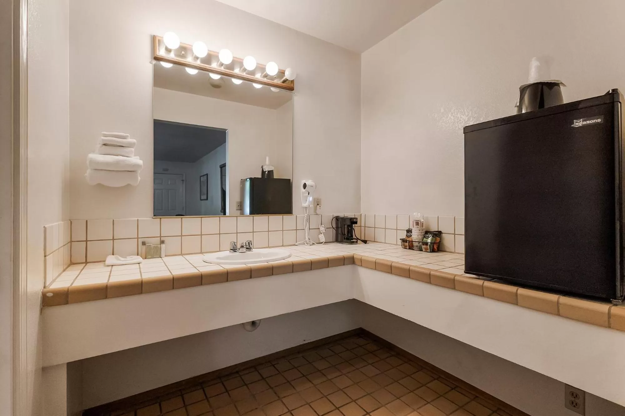 Bathroom in Northern Queen Inn