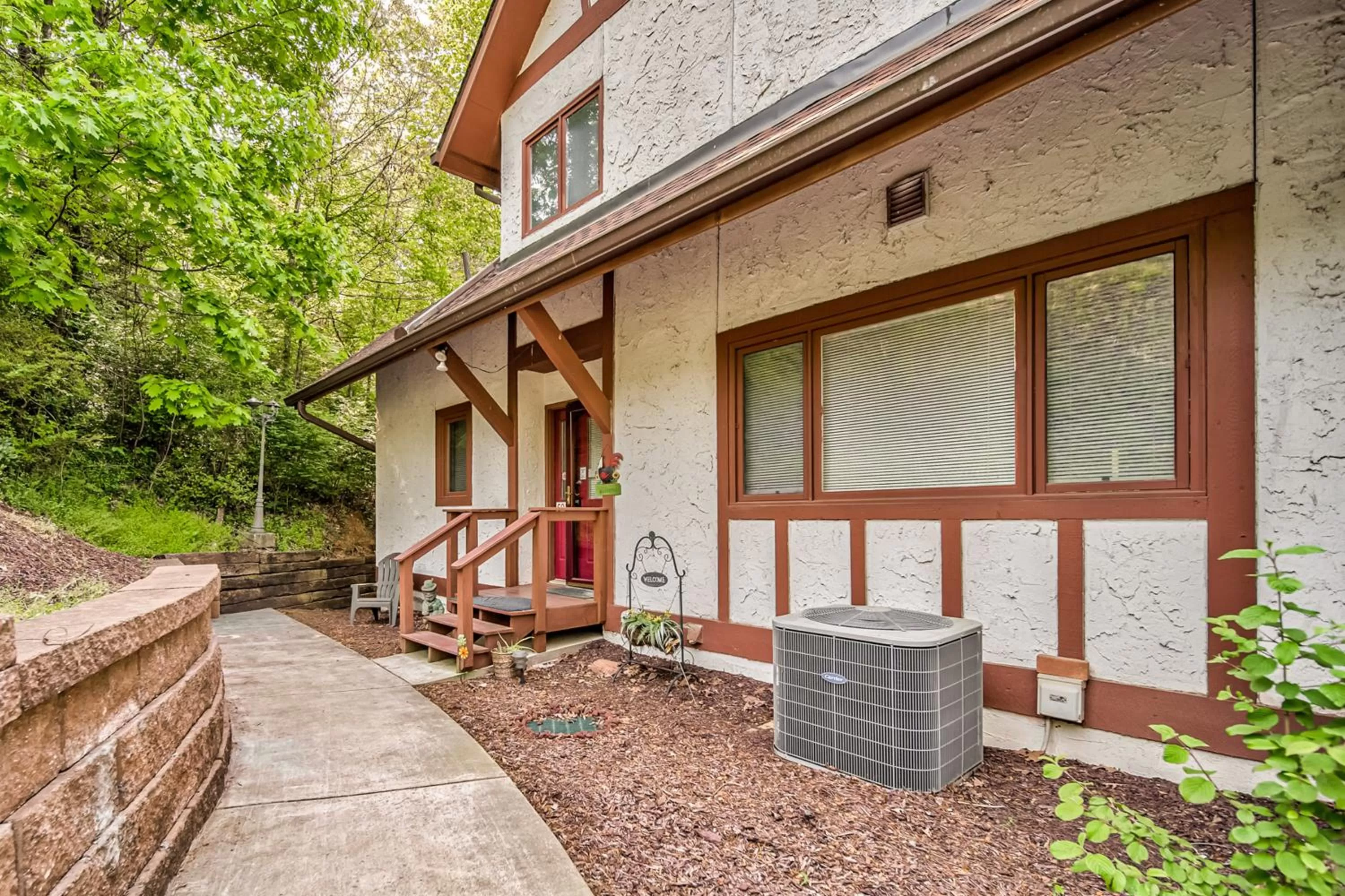 Three Bedroom Apartment in Cool River Condo I