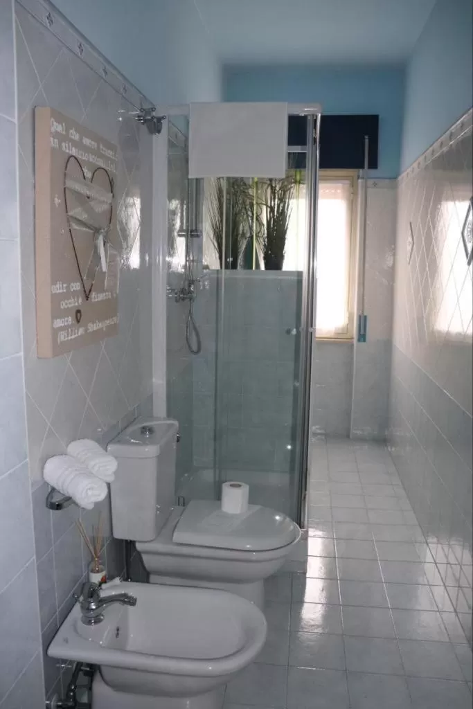 Bathroom in La scala del libro