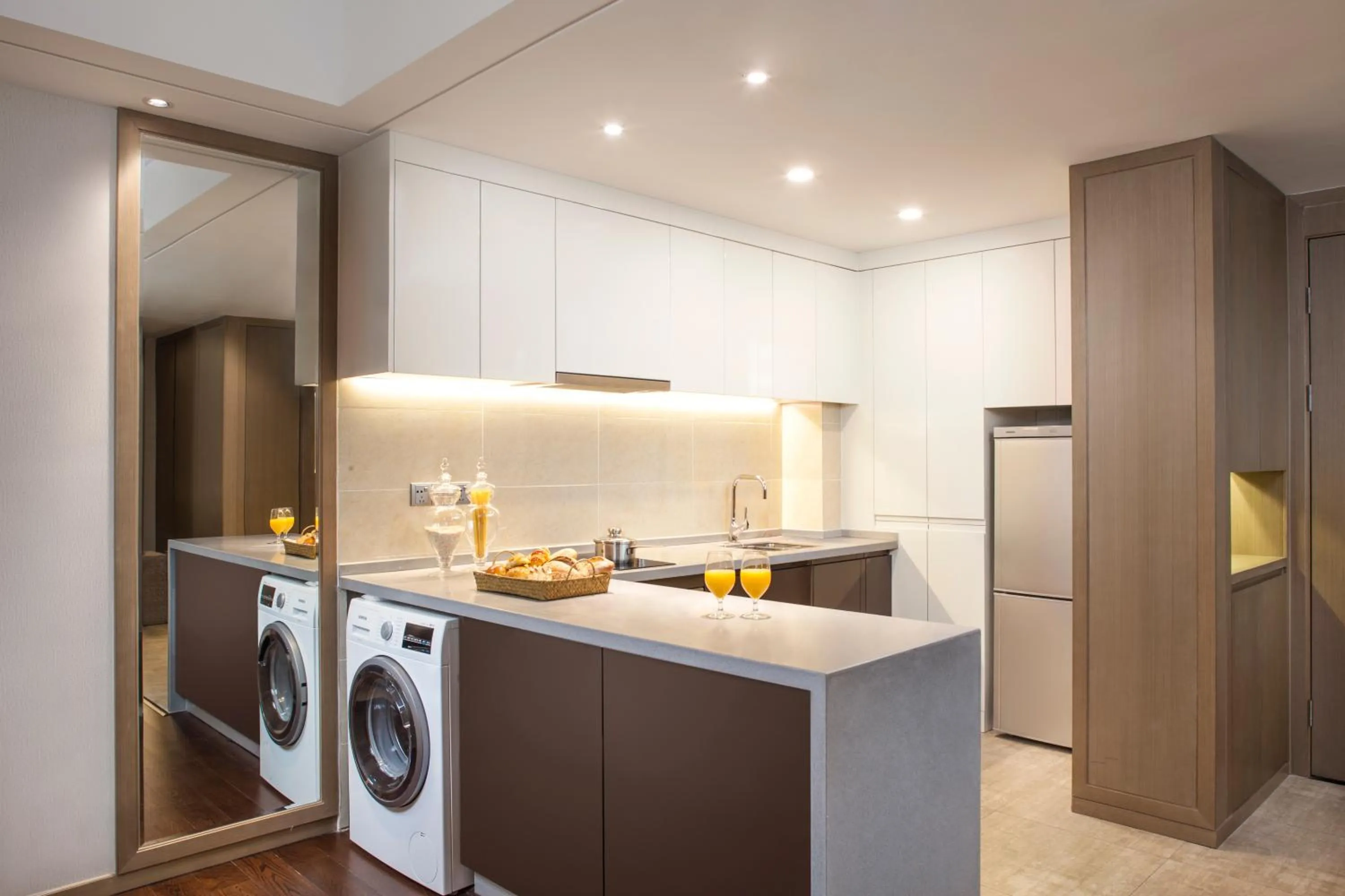 Kitchen or kitchenette in Somerset Yangtze River Chongqing