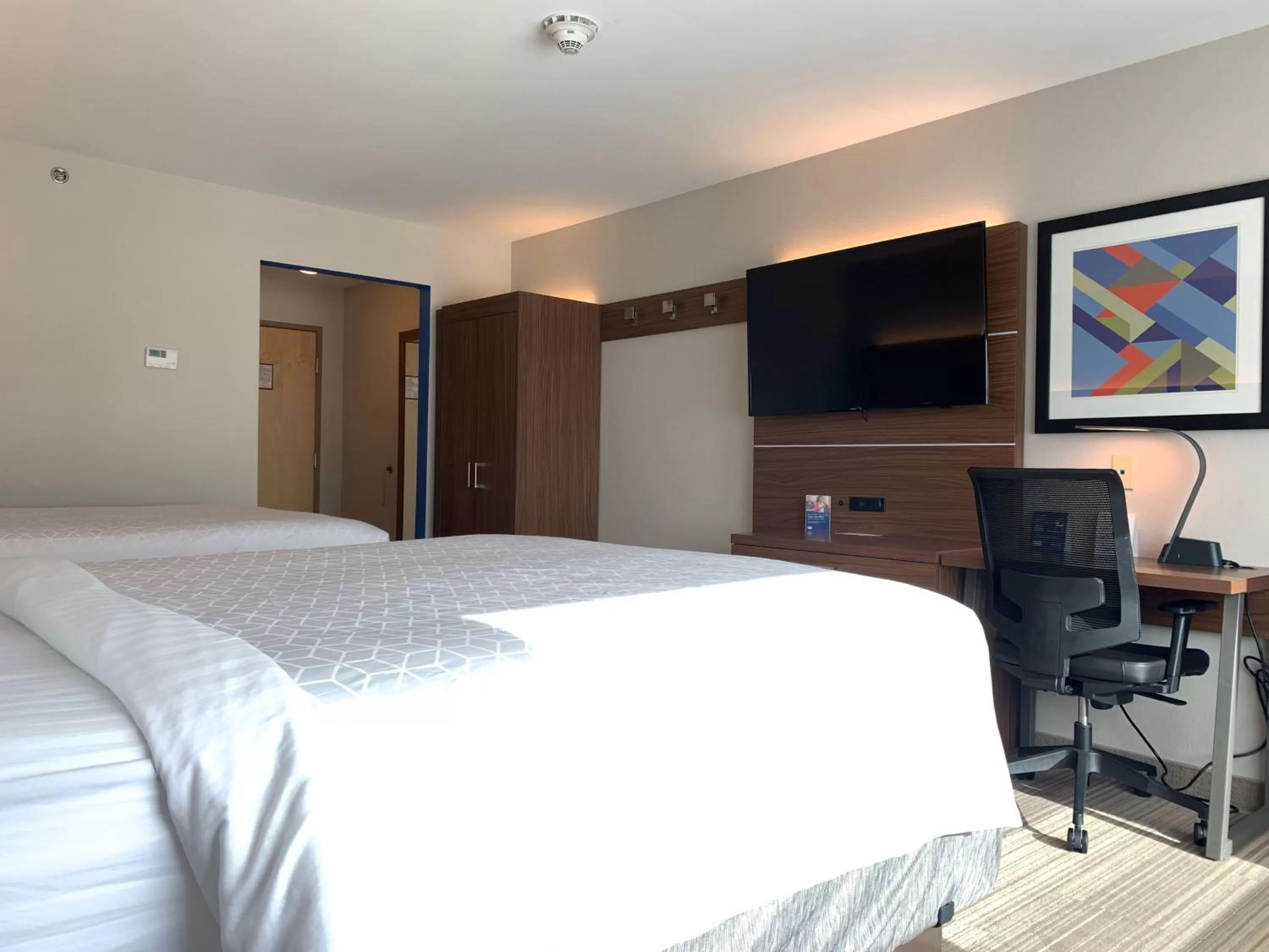 Photo of the whole room, Bed in Holiday Inn Express & Suites Danville by IHG