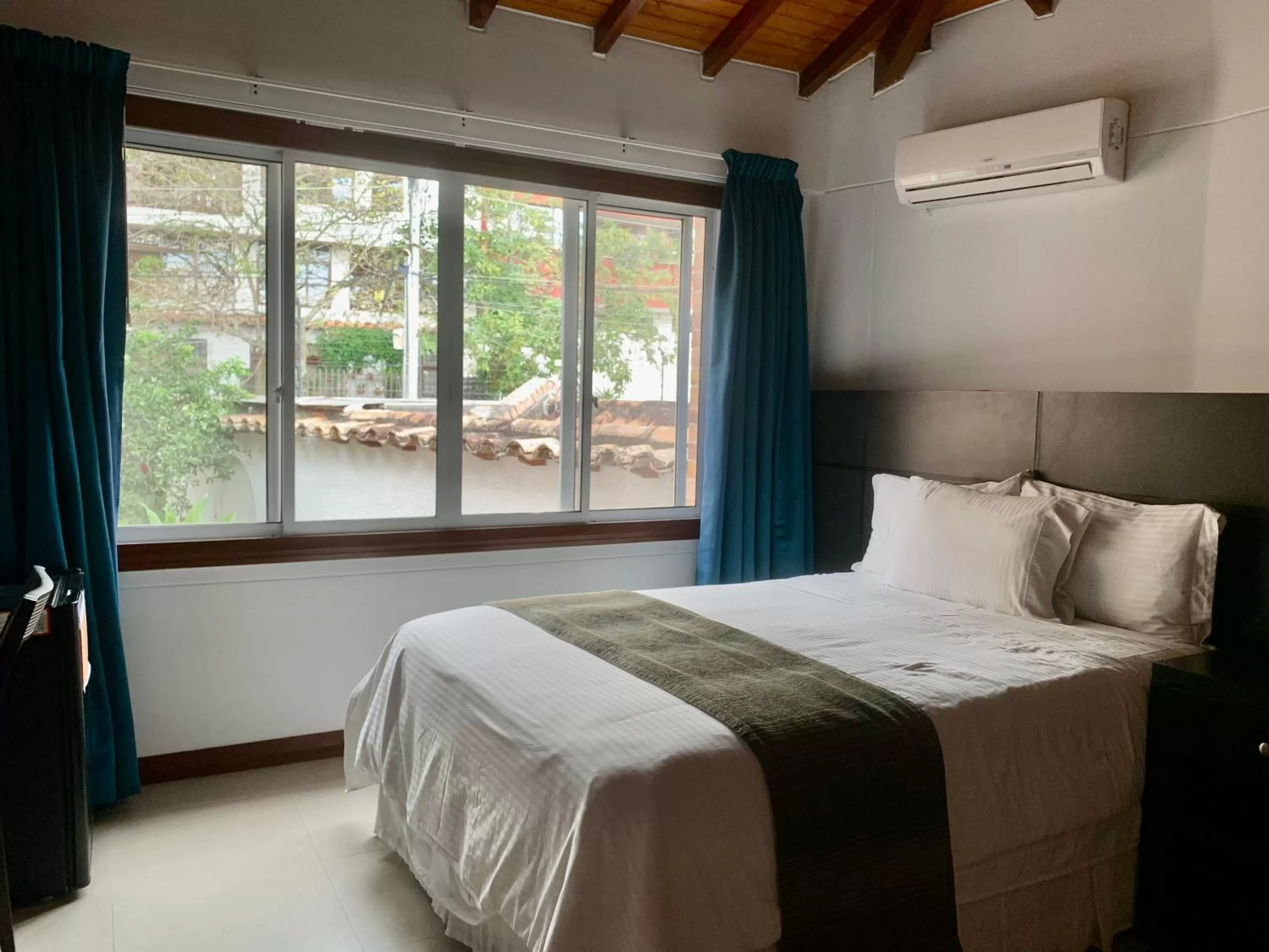 Bedroom, Bed in Serenity Suites Casa Boutique