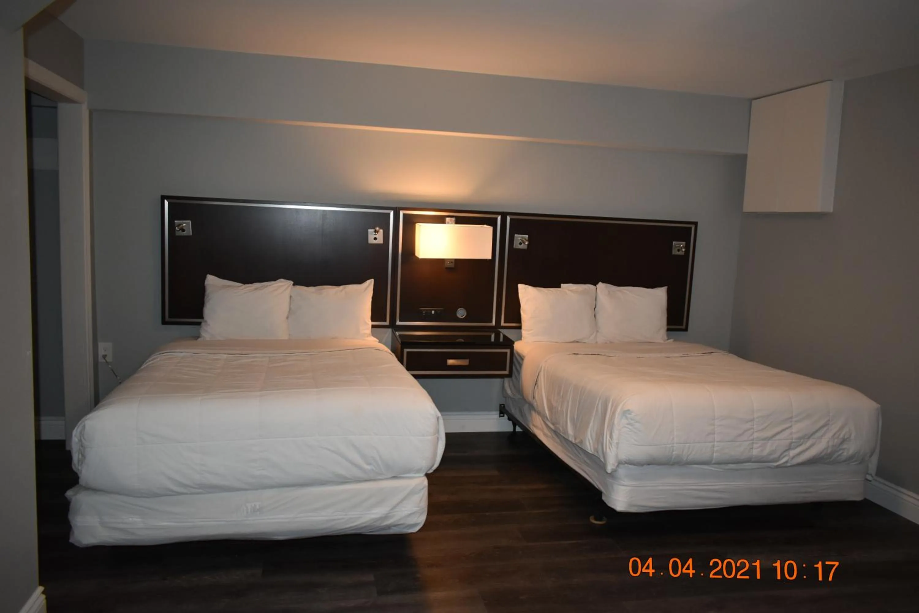 Bed in Time Travellers Motel