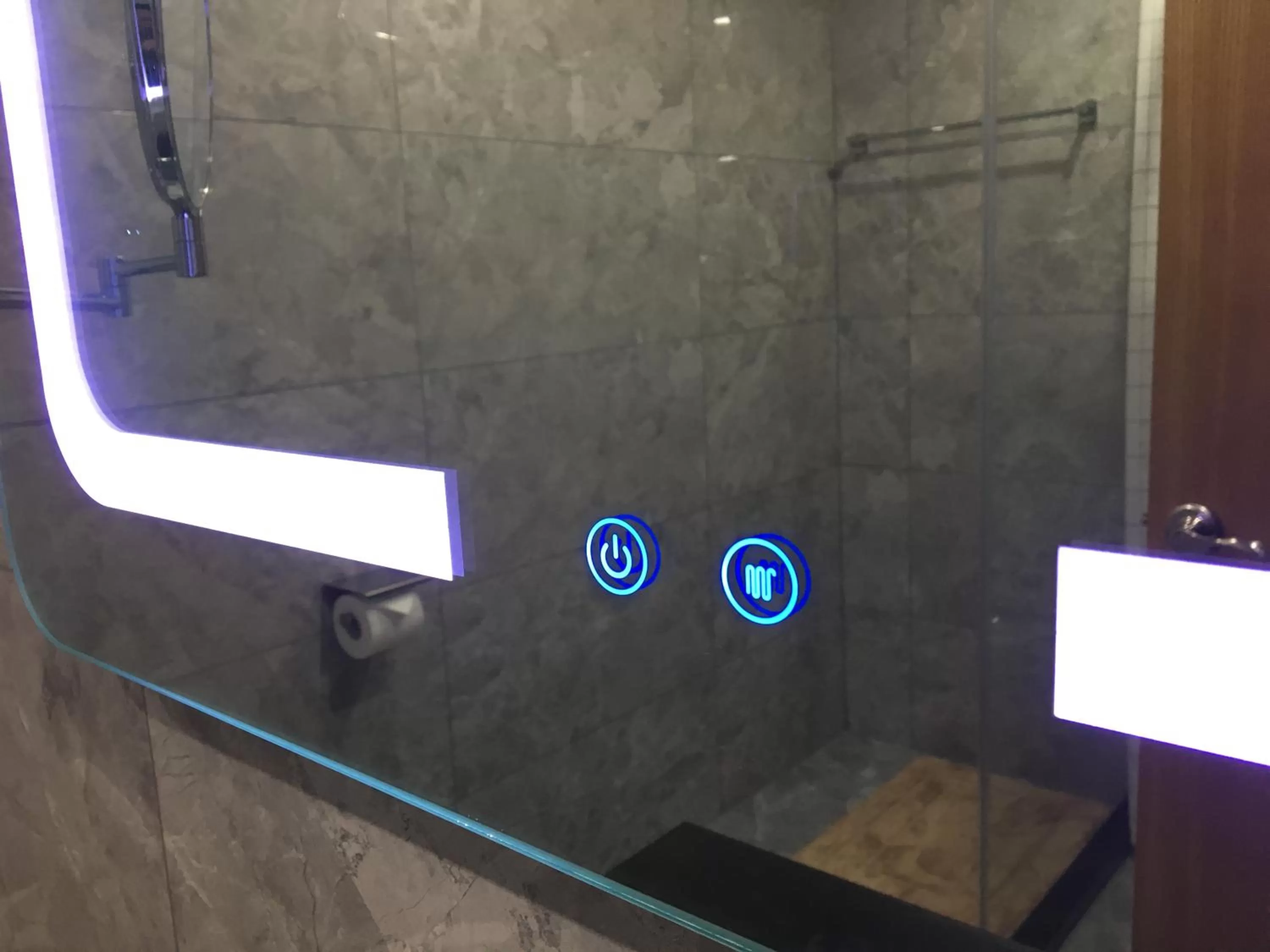 Shower in Beijing Downtown Travelotel