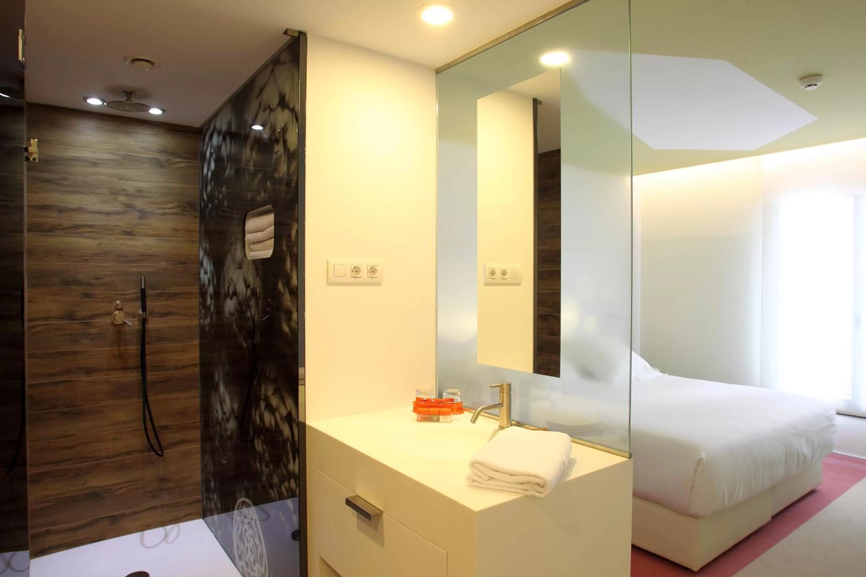 Bed in Room Mate Pau, Barcelona