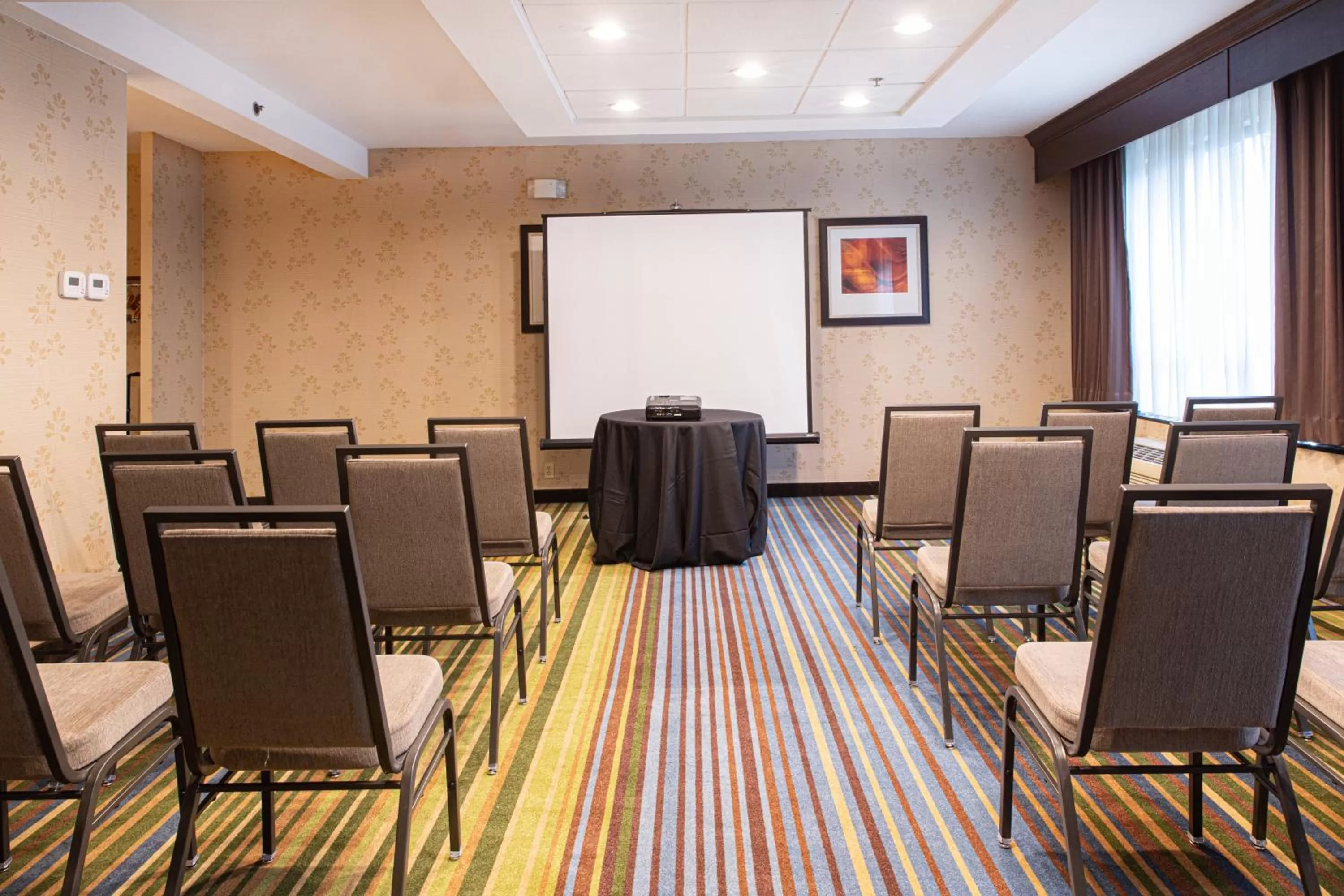Meeting/conference room in Holiday Inn St. Louis Airport West Earth City by IHG