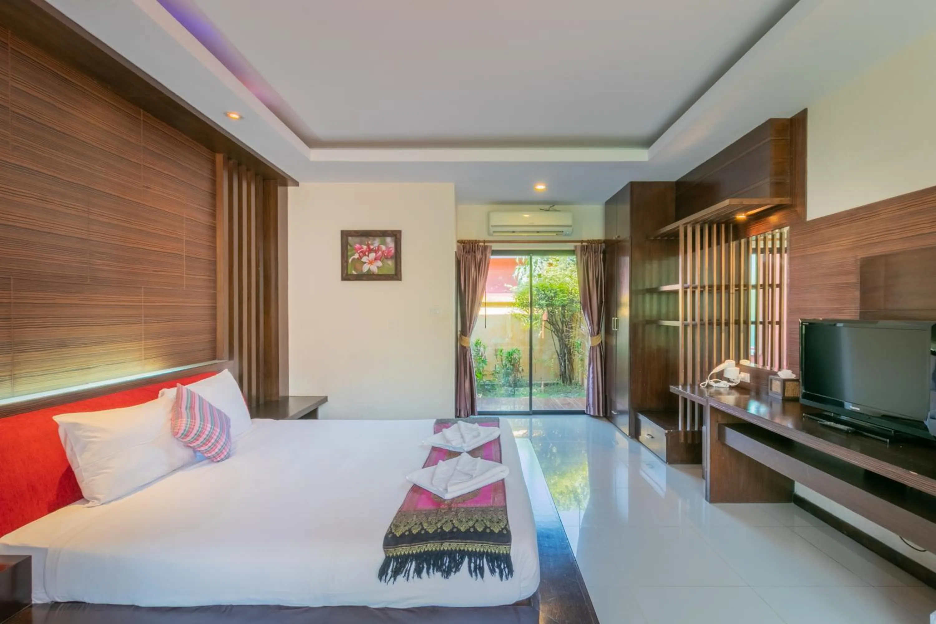 Bedroom, Bed in Mai Morn Resort SHA Plus